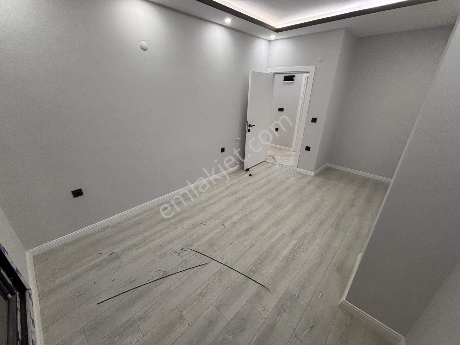 Liman Yoluna 170 Metre Müstakil Havuzlu Sıfır 3+1 Villa - Görsel 19