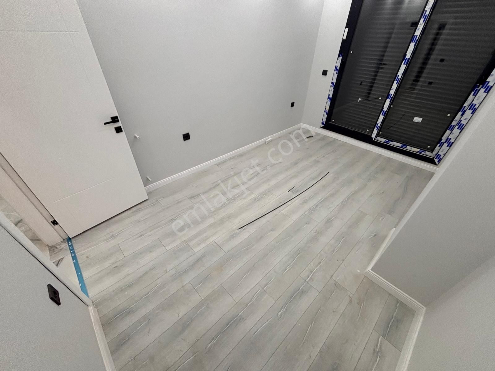 Liman Yoluna 170 Metre Müstakil Havuzlu Sıfır 3+1 Villa - Görsel 16