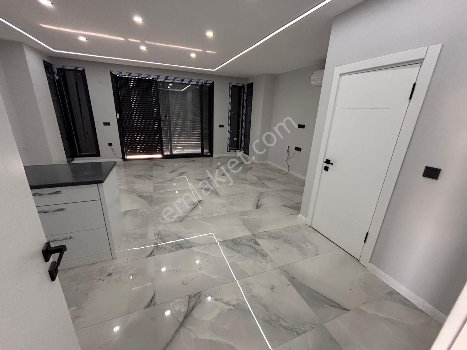 Liman Yoluna 170 Metre Müstakil Havuzlu Sıfır 3+1 Villa - Görsel 7