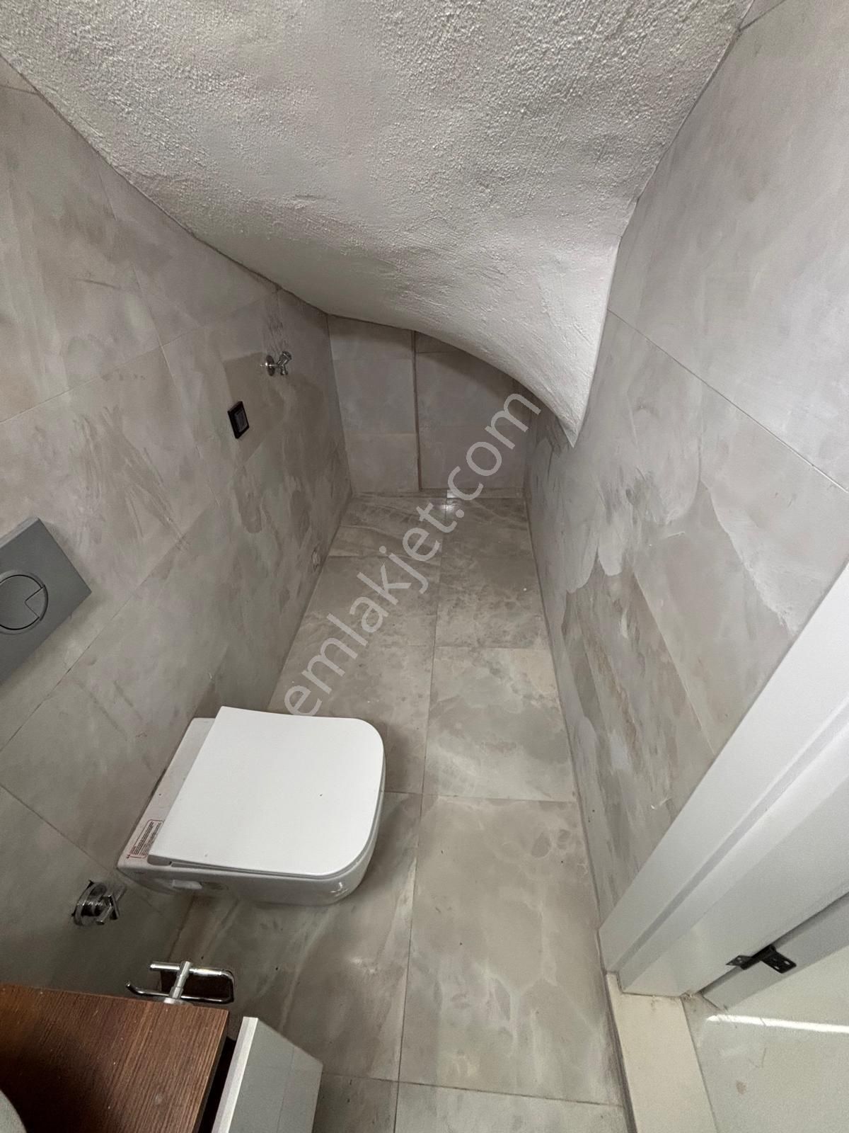 Liman Yoluna 170 Metre Müstakil Havuzlu Sıfır 3+1 Villa - Görsel 13