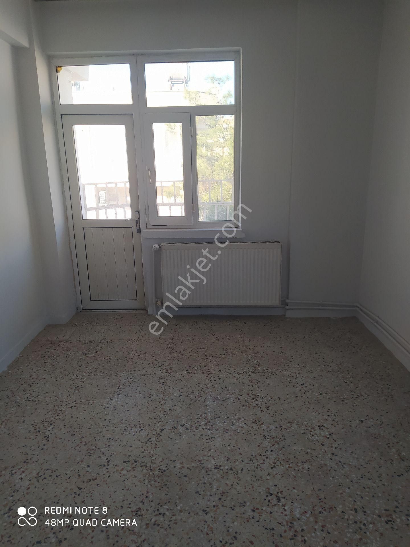 Eryavuz Dan Merkezi Yer,geniş 2+1 Odalı,doğalgaz Kombili ,yeni Boyalı,uygun Fiyat - Görsel 16