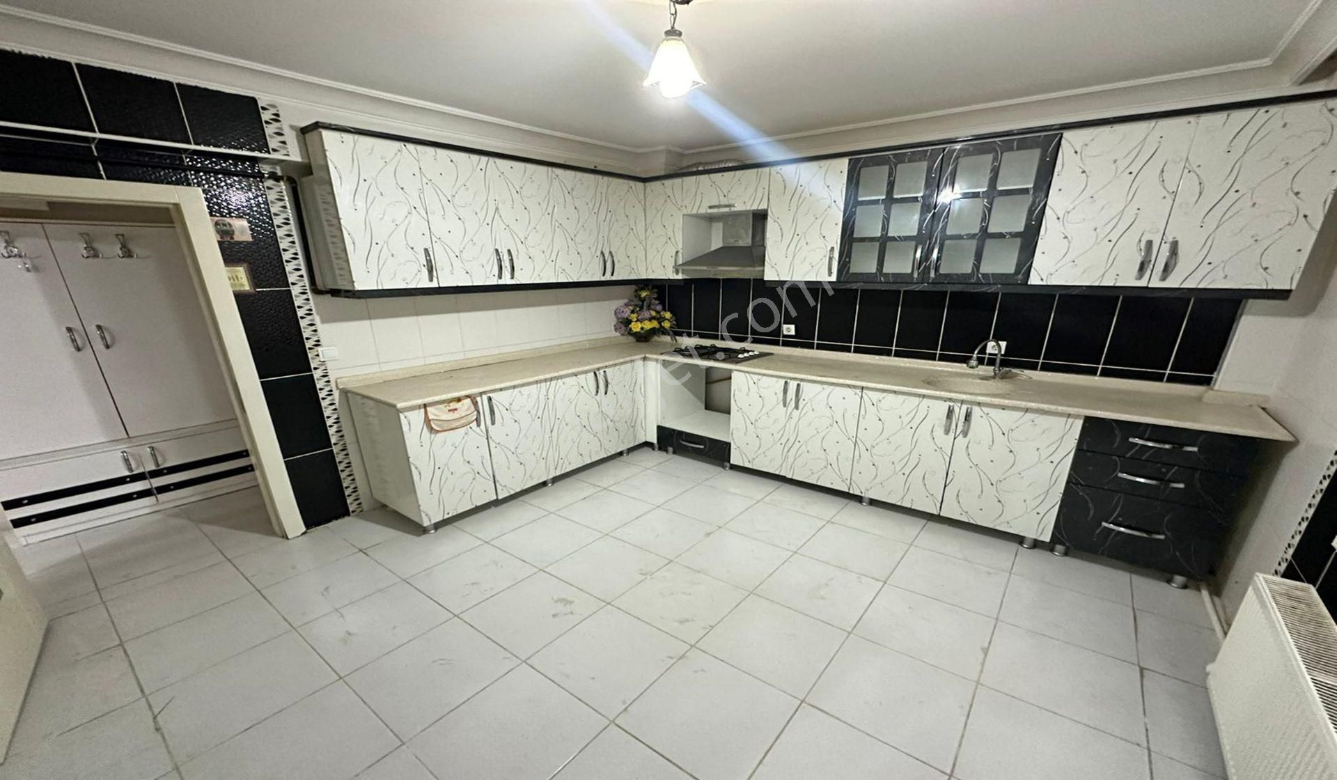 Atapark Pazar Yeri Yakını 3+1 Yeni Bina Asansörlü - Görsel 4