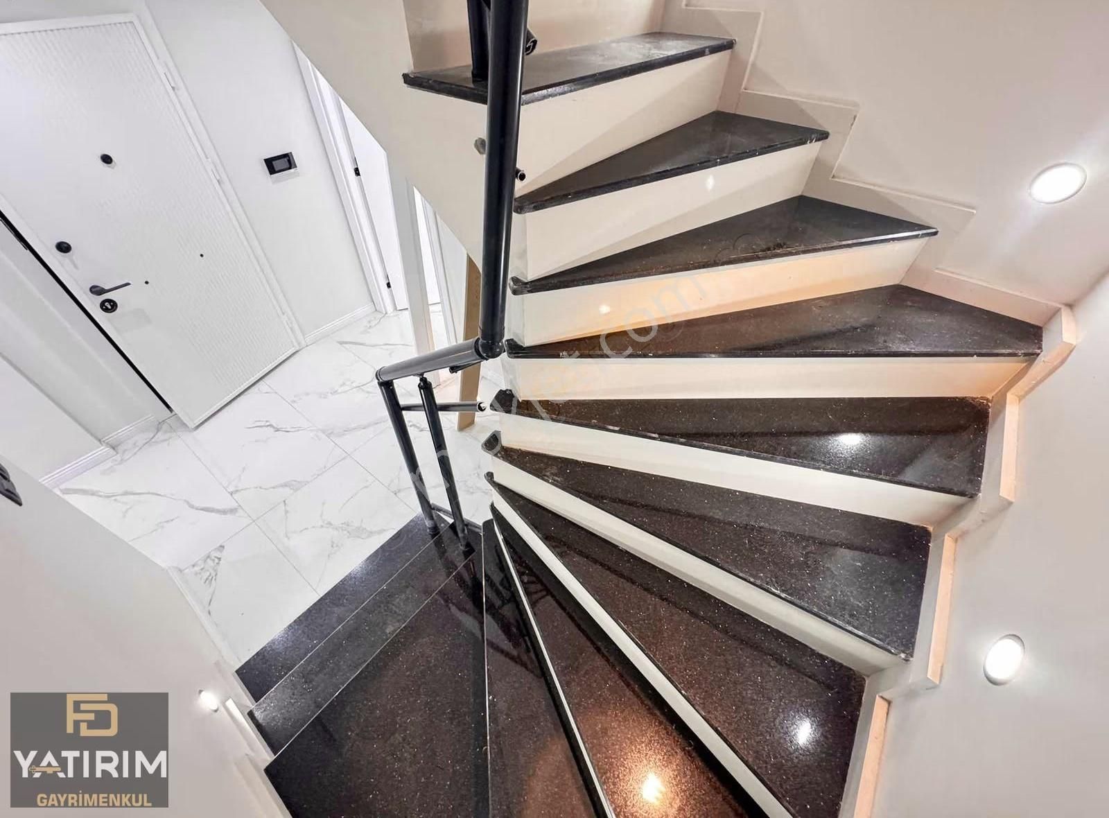 Deniz Manzaralı Asansörlü K.otopark 3+1 200 M2 Çatı Dubleksi - Görsel 9