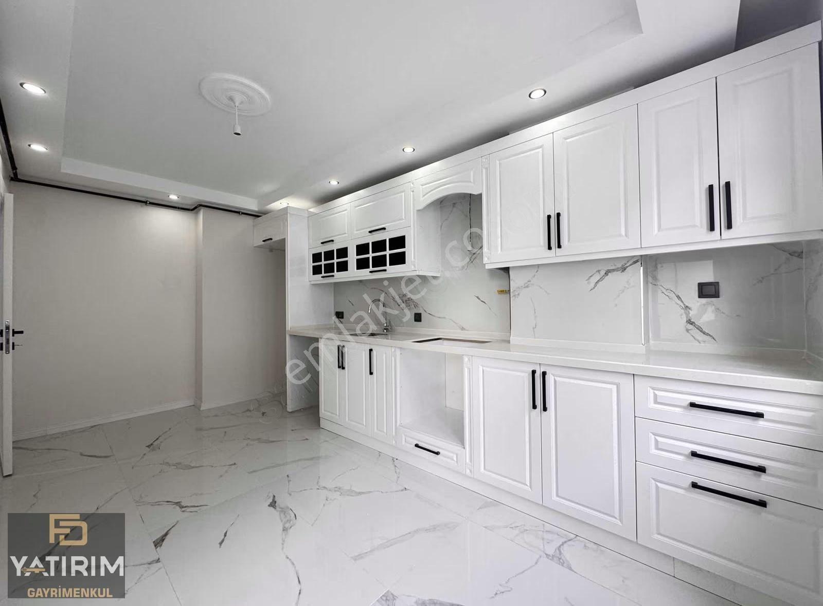 Deniz Manzaralı Asansörlü K.otopark 3+1 200 M2 Çatı Dubleksi - Görsel 4