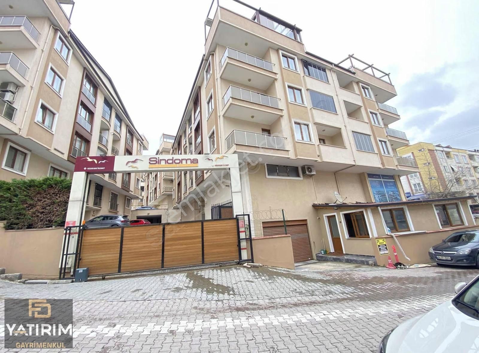 Cami Mah. Sindoma Sitesinde Deniz Manzaralı 5+1 250m2 Dubleks