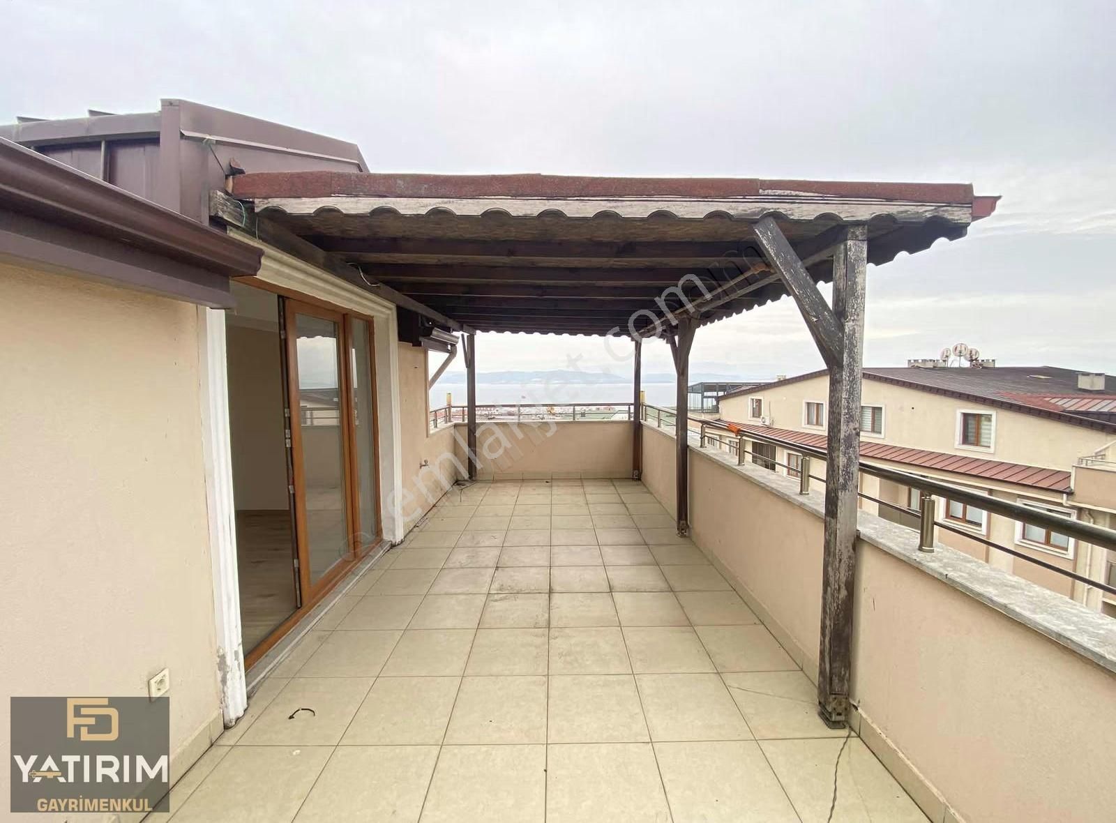 Cami Mah. Sindoma Sitesinde Deniz Manzaralı 5+1 250m2 Dubleks - Görsel 8