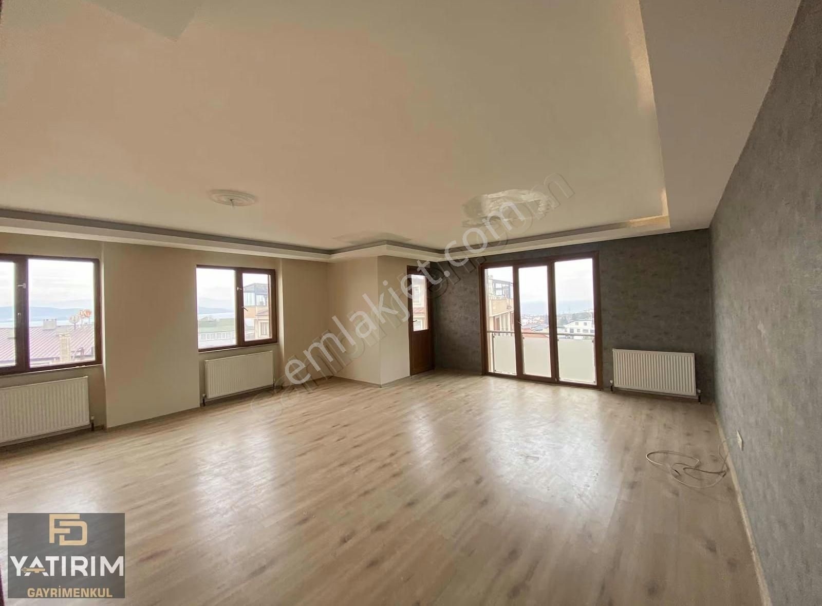 Cami Mah. Sindoma Sitesinde Deniz Manzaralı 5+1 250m2 Dubleks - Görsel 11