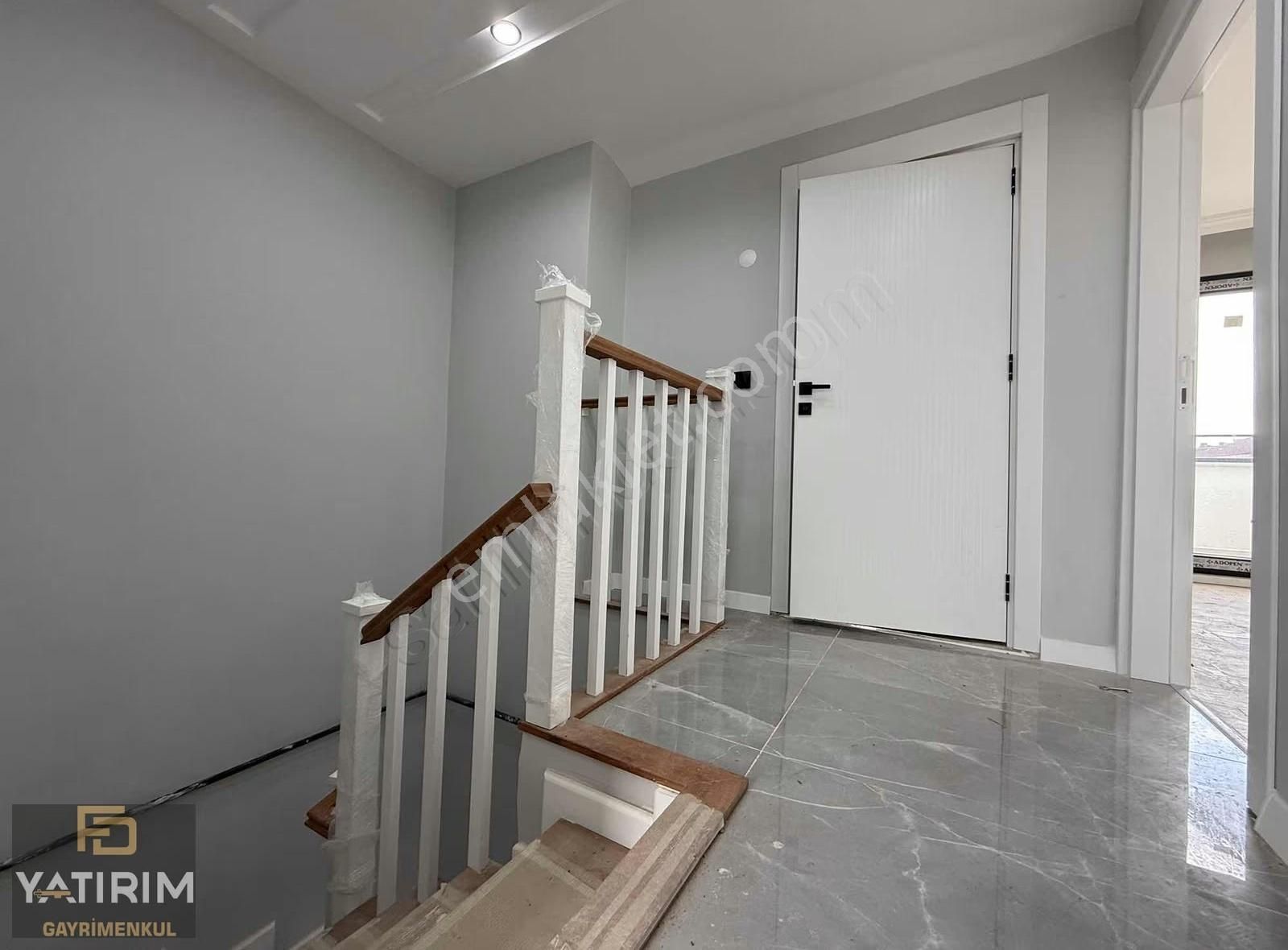 Tuzla Caddesi Yakını 4+1 185 M2 Lüks Çatı Dubleksi - Görsel 15