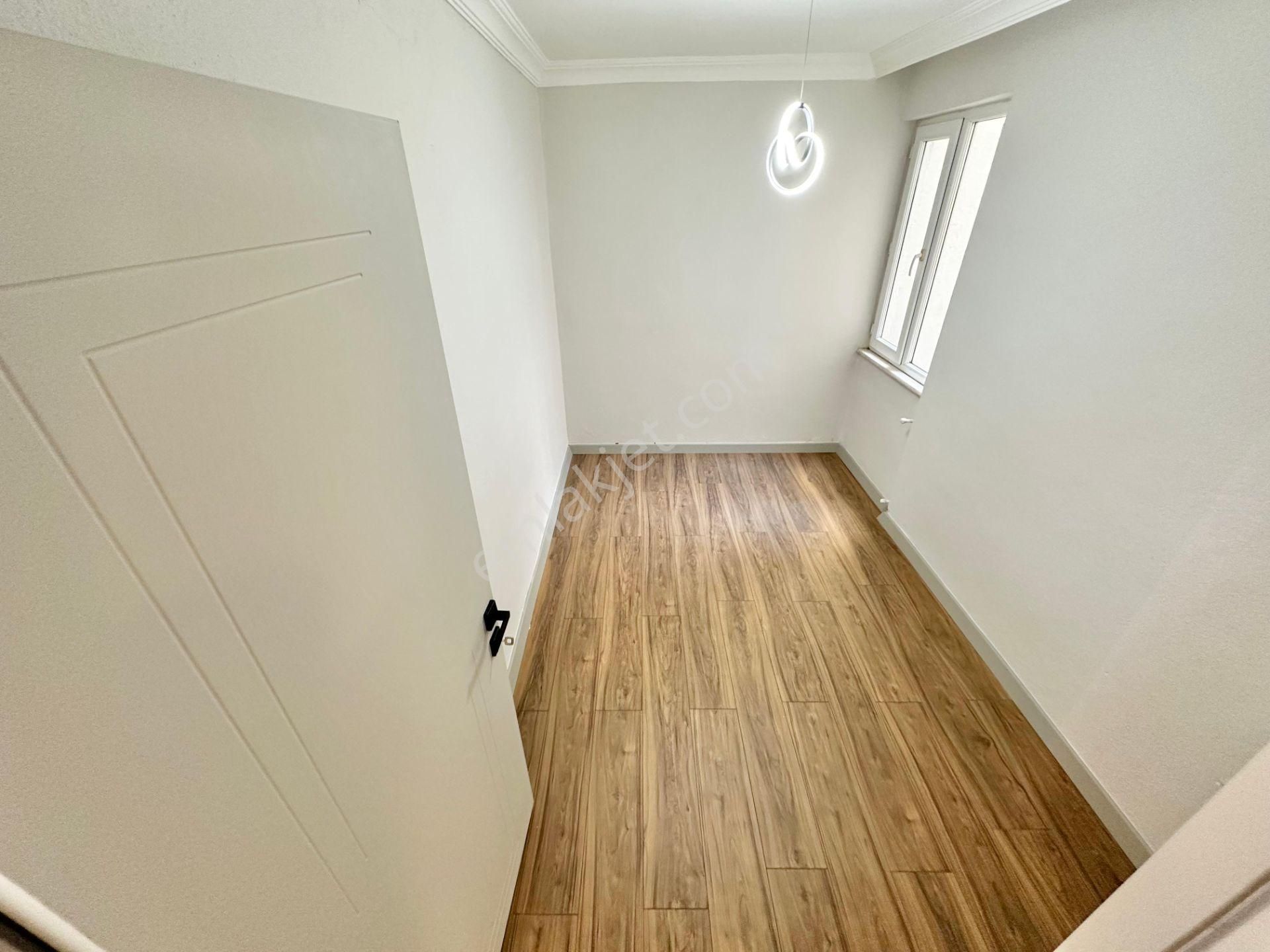 ꧁ay Emlaktan꧁akçay Merkezde İçi Komple Yenilenmiş Ultra Lüks Tasarım Giriş Üstü Satılık 2+1 Daire - Görsel 26