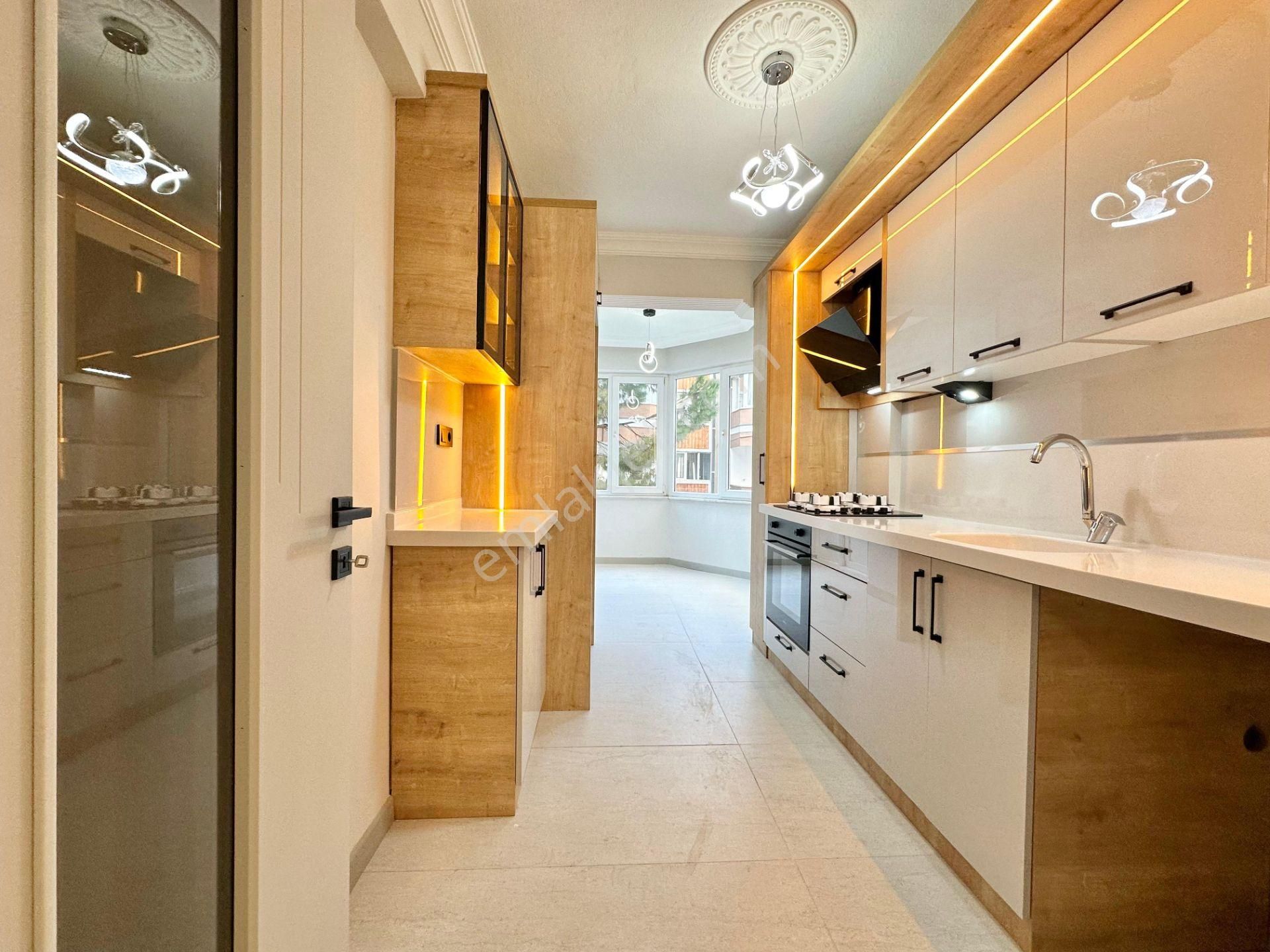 ꧁ay Emlaktan꧁akçay Merkezde İçi Komple Yenilenmiş Ultra Lüks Tasarım Giriş Üstü Satılık 2+1 Daire - Görsel 7