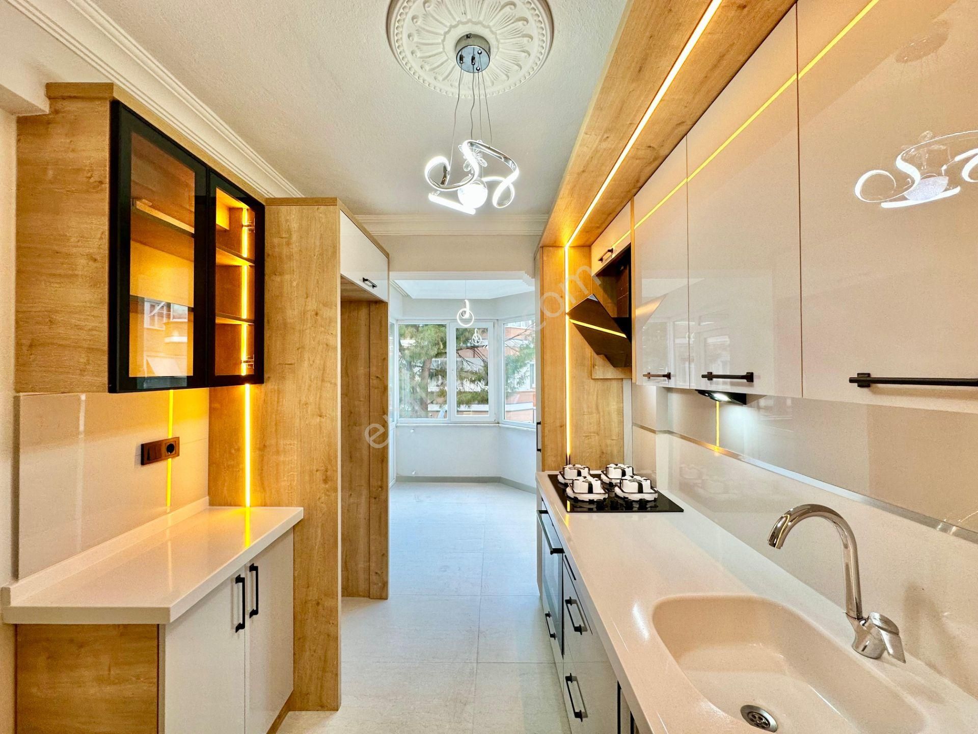 ꧁ay Emlaktan꧁akçay Merkezde İçi Komple Yenilenmiş Ultra Lüks Tasarım Giriş Üstü Satılık 2+1 Daire - Görsel 2