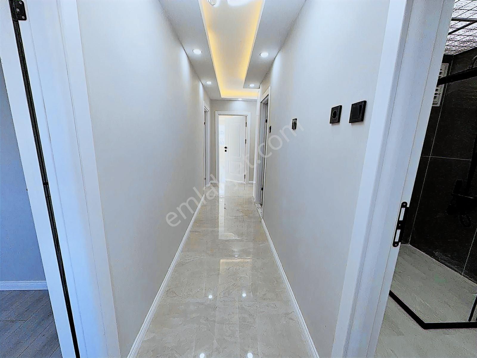 Alan Emlak; Full Kredi, İçi Full Yenilendi,tramvay Alt. Asansör - Görsel 17