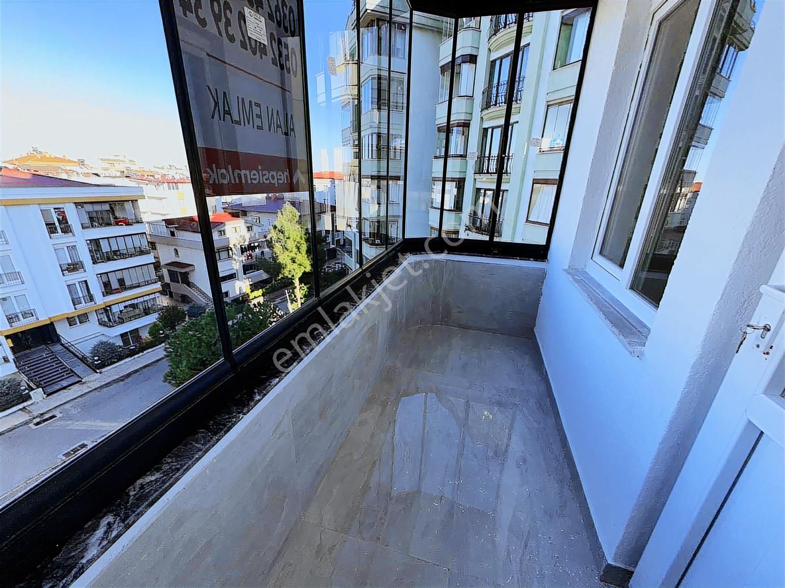 Alan Emlak; Full Kredi, İçi Full Yenilendi,tramvay Alt. Asansör - Görsel 13