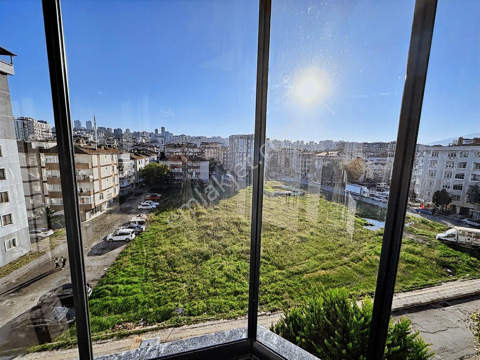 Alan Emlak; Full Kredi, İçi Full Yenilendi,tramvay Alt. Asansör - Görsel 2