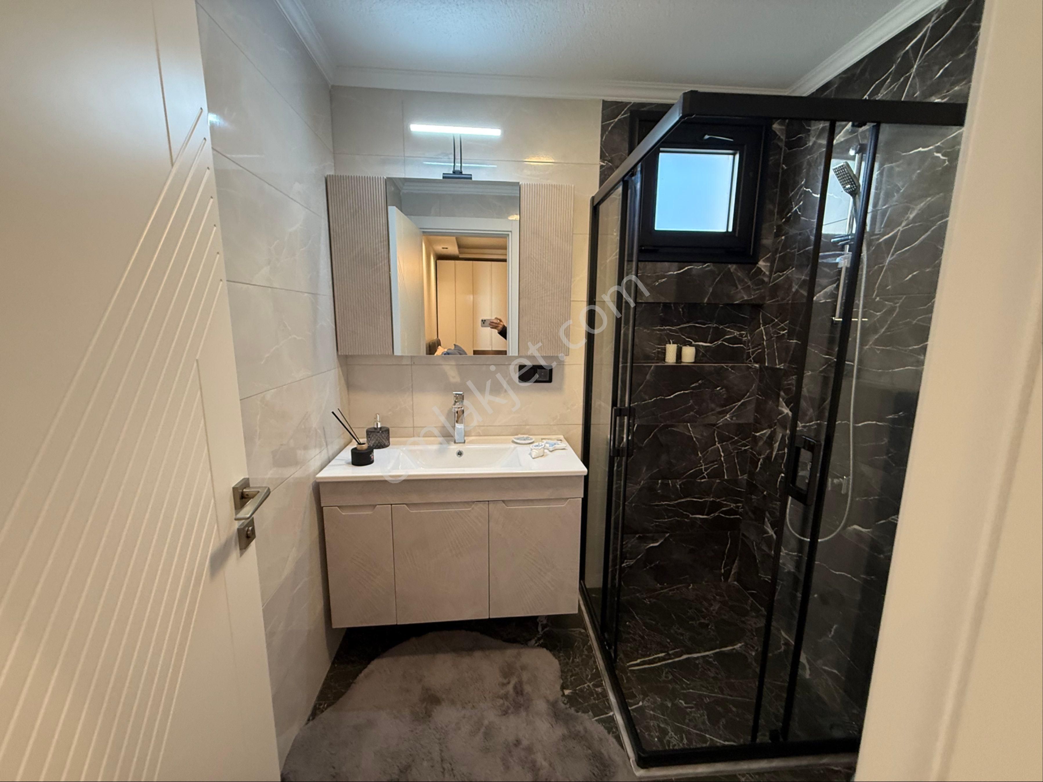 Kuşadası Davutlarda Satılık Deniz Manzaralı 5+2 Özel Havuzlu Villa - Görsel 15