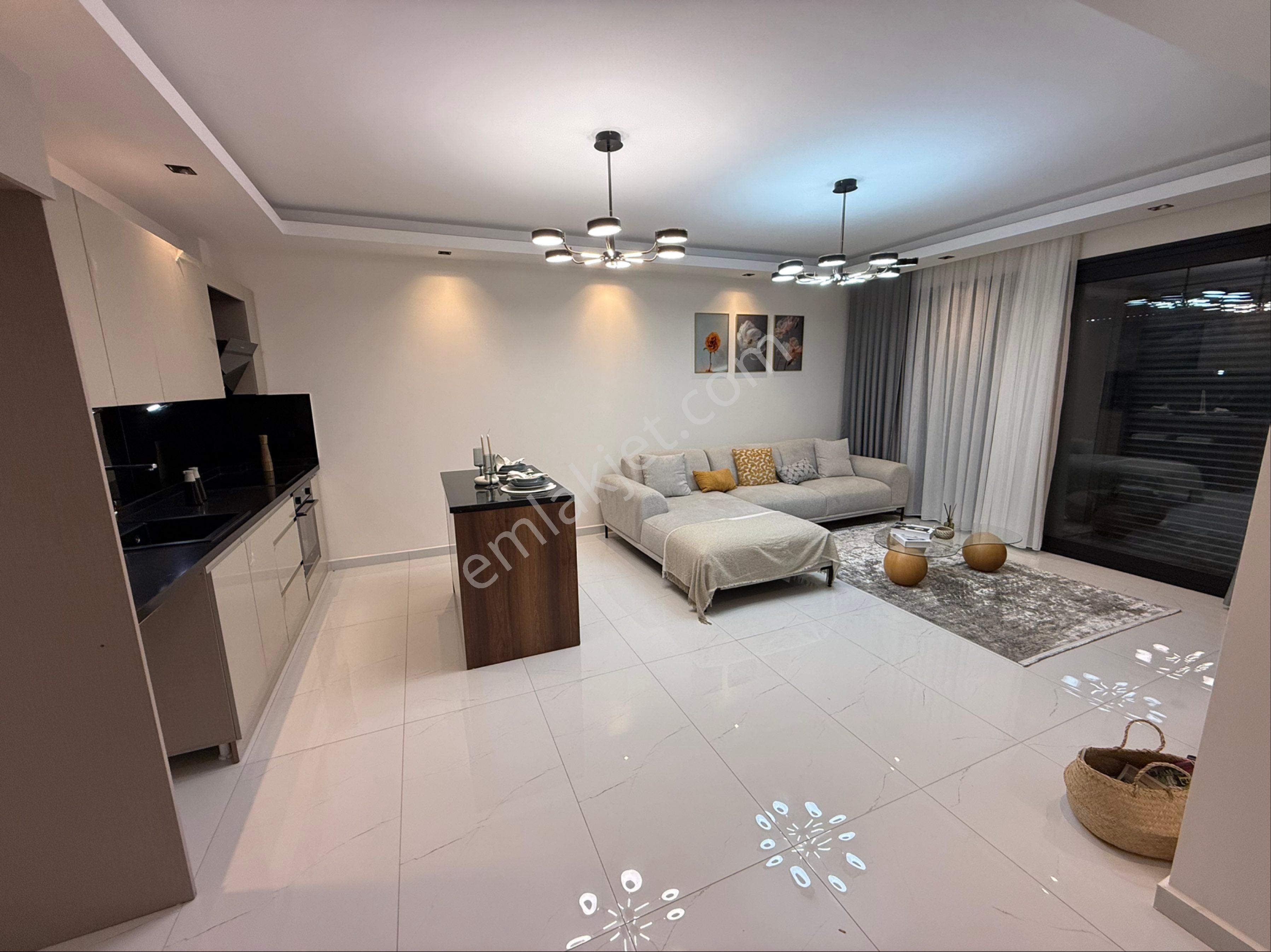 Kuşadası Davutlarda Satılık Deniz Manzaralı 5+2 Özel Havuzlu Villa - Görsel 34