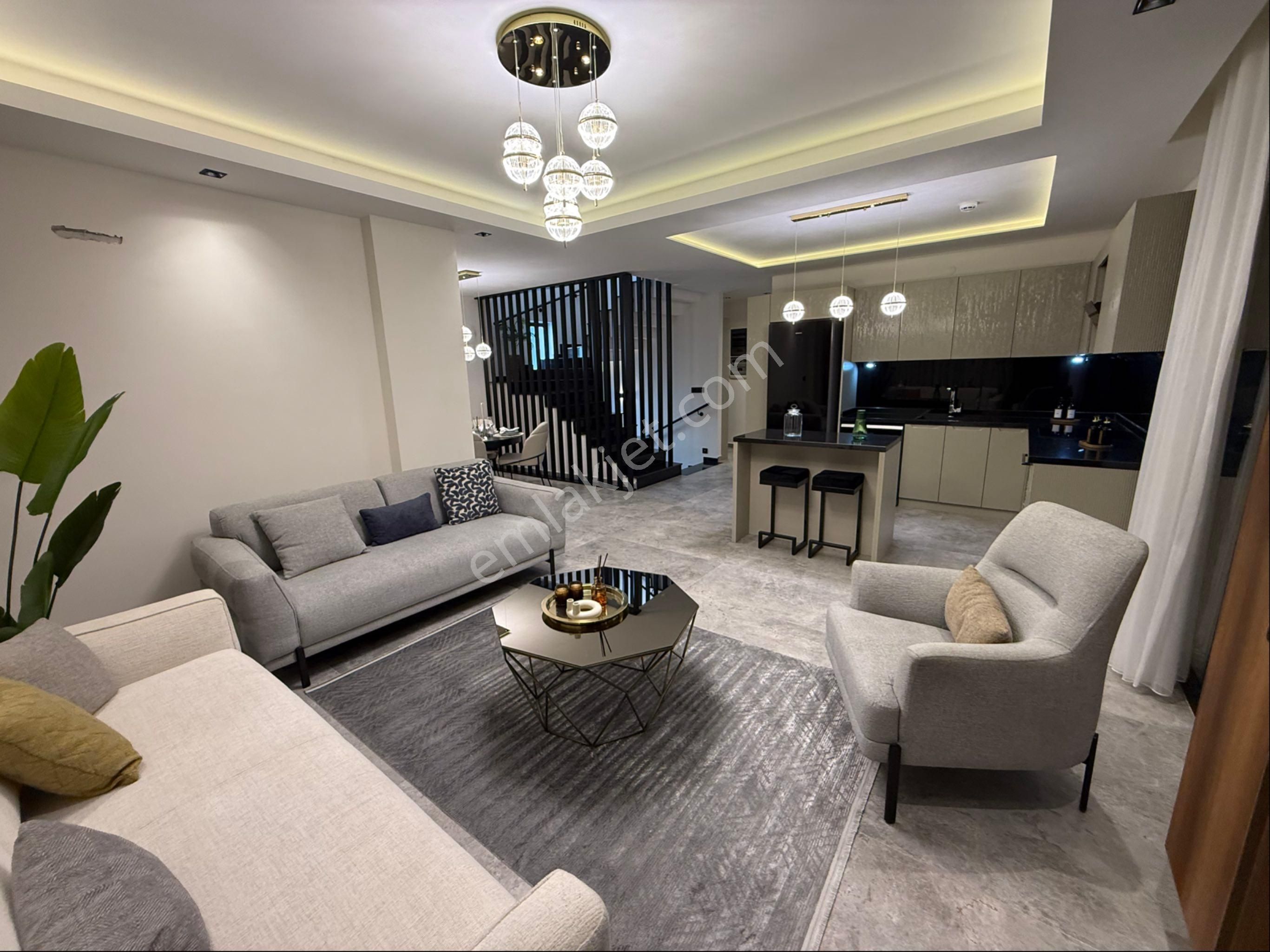 Kuşadası Davutlarda Satılık Deniz Manzaralı 5+2 Özel Havuzlu Villa - Görsel 27