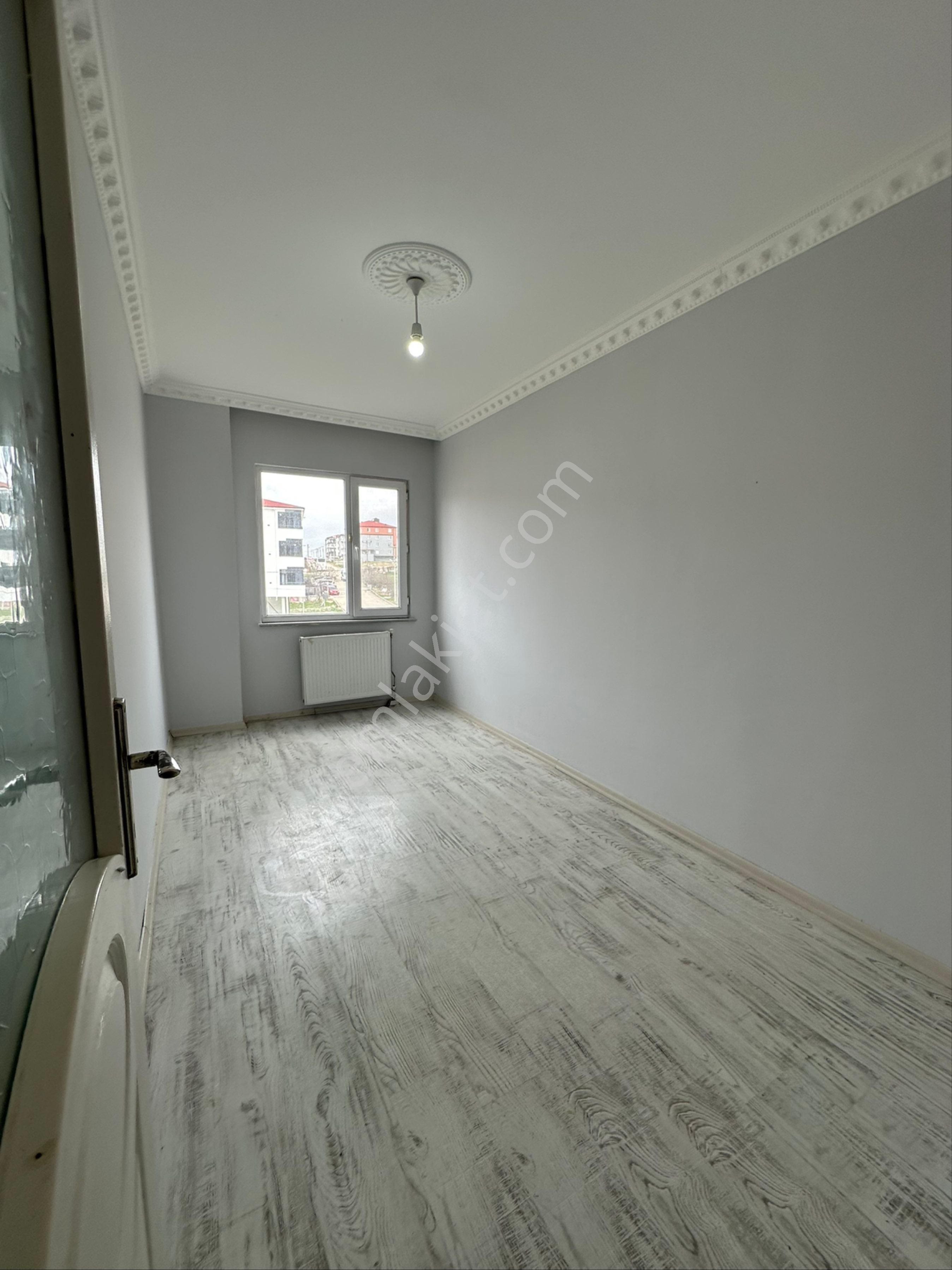 Kapaklı Vatan Mah Otoparklı 2+1 Büyük Yüksek Giriş - Görsel 8