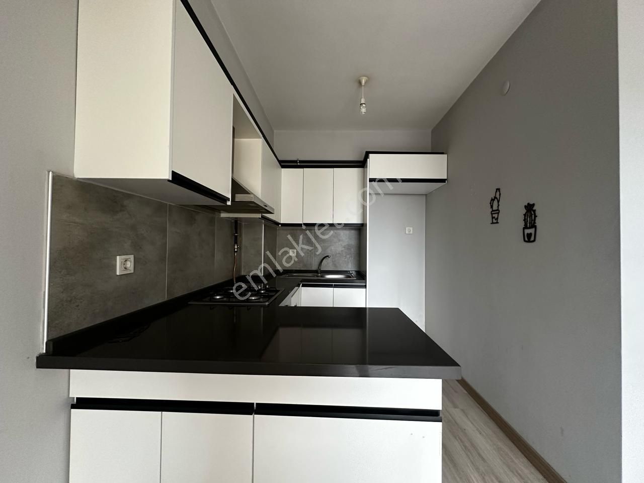 Çanakkale Kepez Hamidiye Mah. Site İçi Geniş Kiralık 1+1 Daire! - Görsel 11