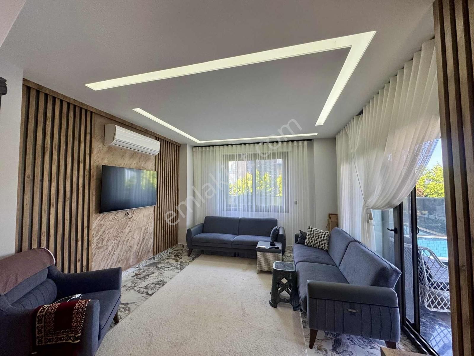 Kuşadası Davutlar'da Tek Müstakil Havuzlu Satılık 3+1 Villa - Görsel 24