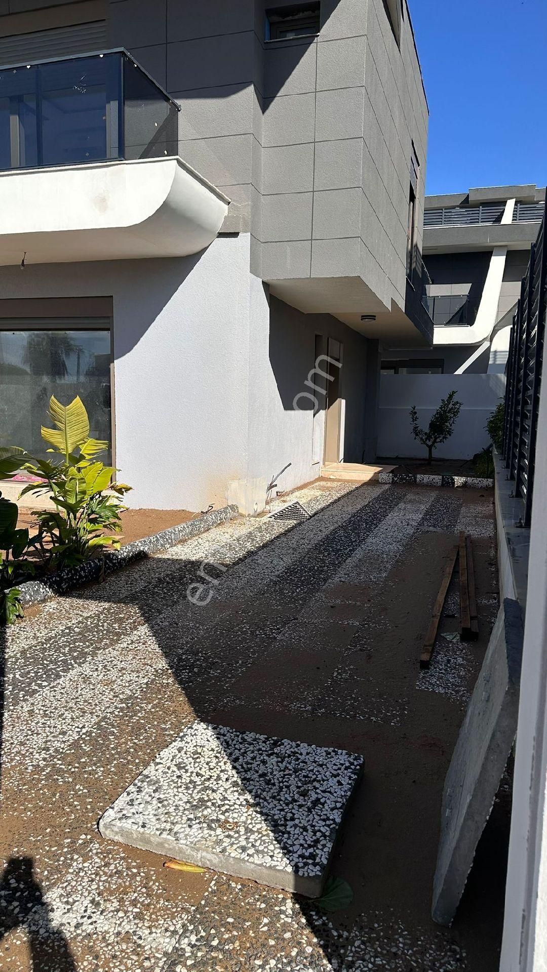 Ermenek Te Lüks Sitede Villa - Görsel 13