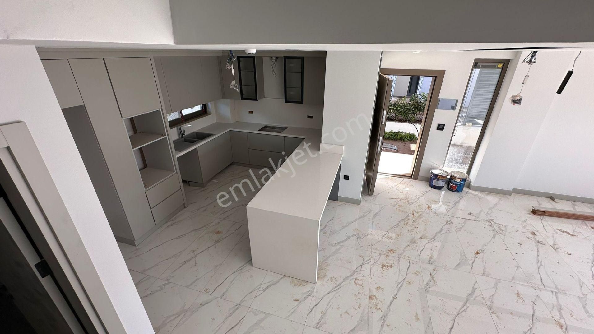 Ermenek Te Lüks Sitede Villa - Görsel 4