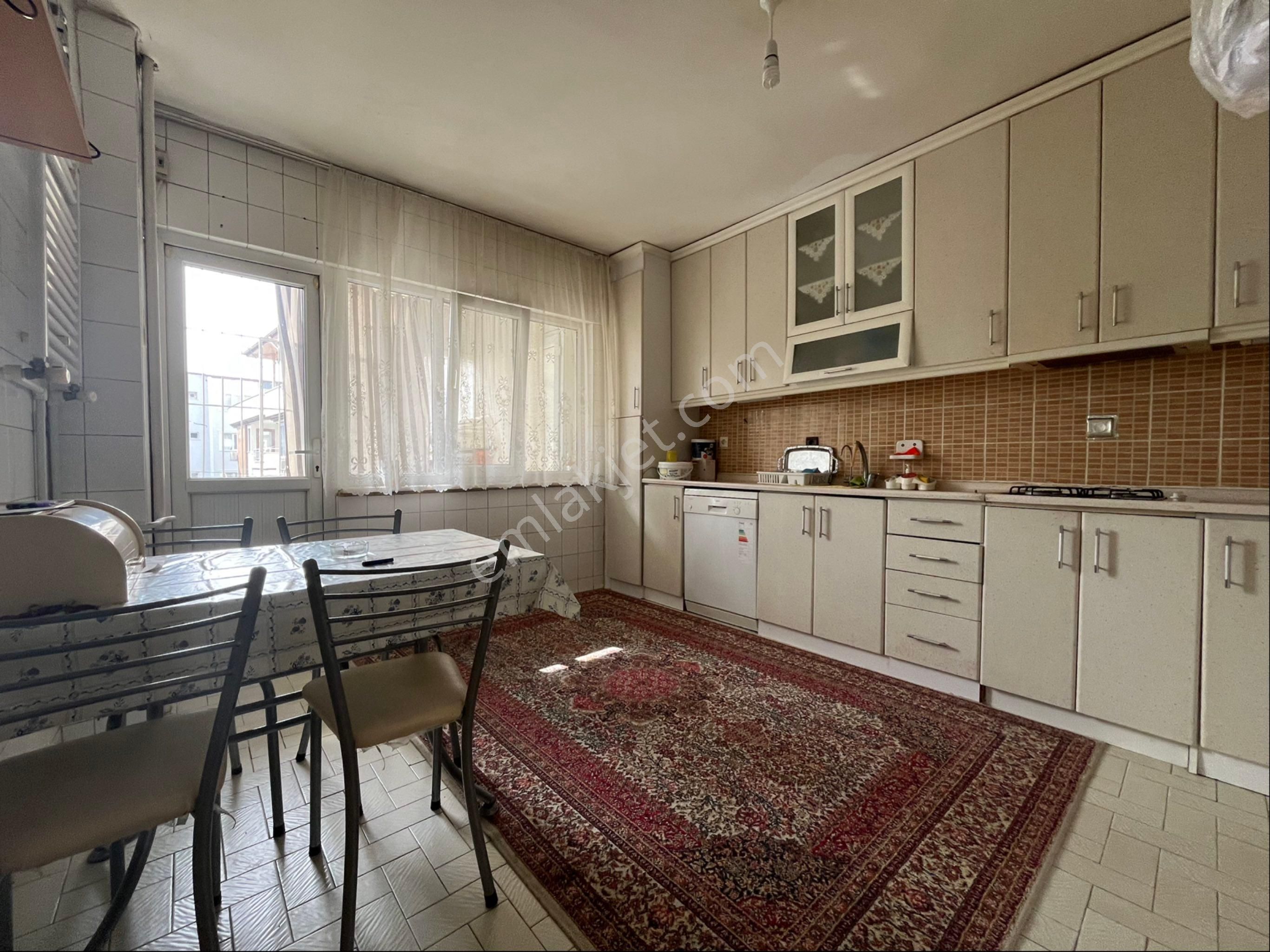 Kıbrıs Şehitler Cadde Üzeri 3+1 Fırsat Daire