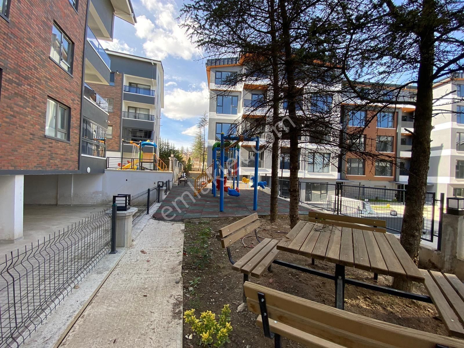 İncek Emlak'tan Sinema Ve Spor Salonlu Güvenlikli Sitede 2+1 - Görsel 44