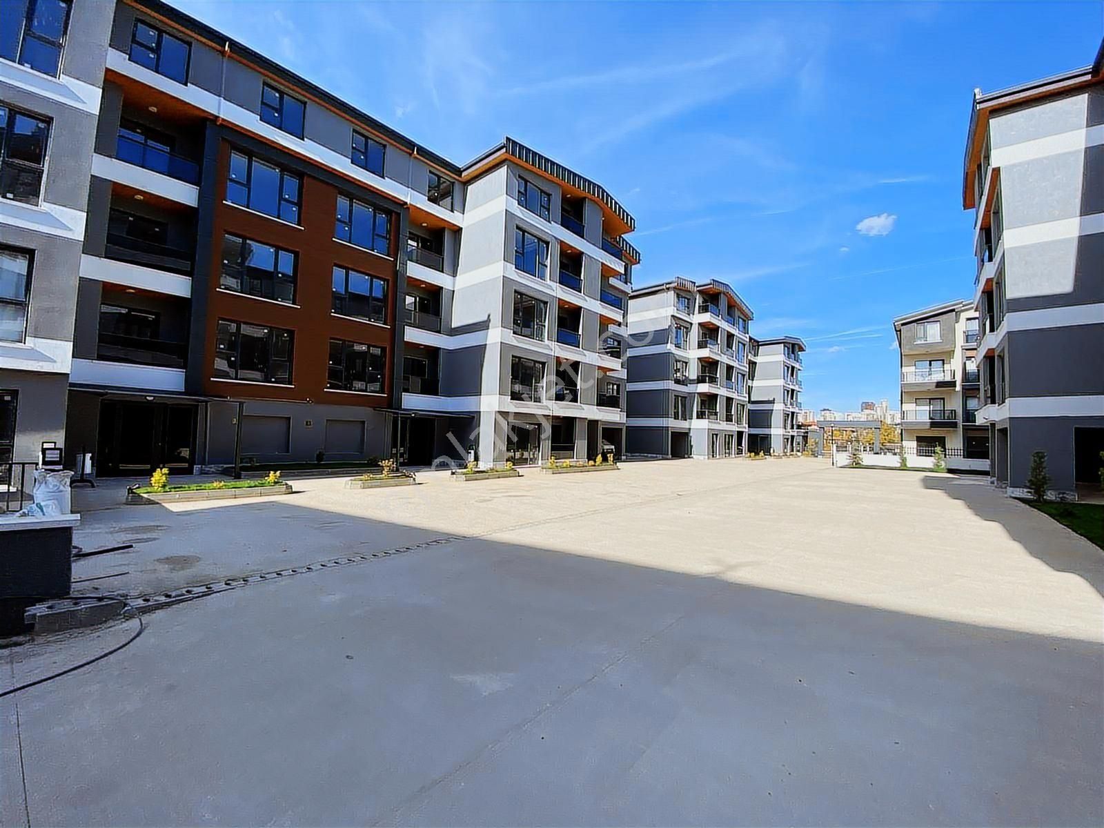 İncek Emlak'tan Sinema Ve Spor Salonlu Güvenlikli Sitede 2+1 - Görsel 24