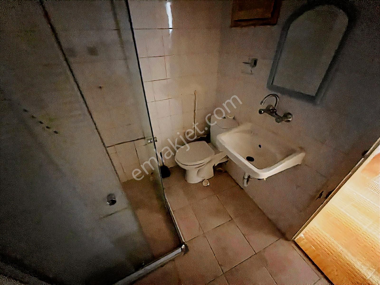 Kuyubaşı Metrosuna 5.dk Mesafede Ön Cephe 2.kat - Görsel 4