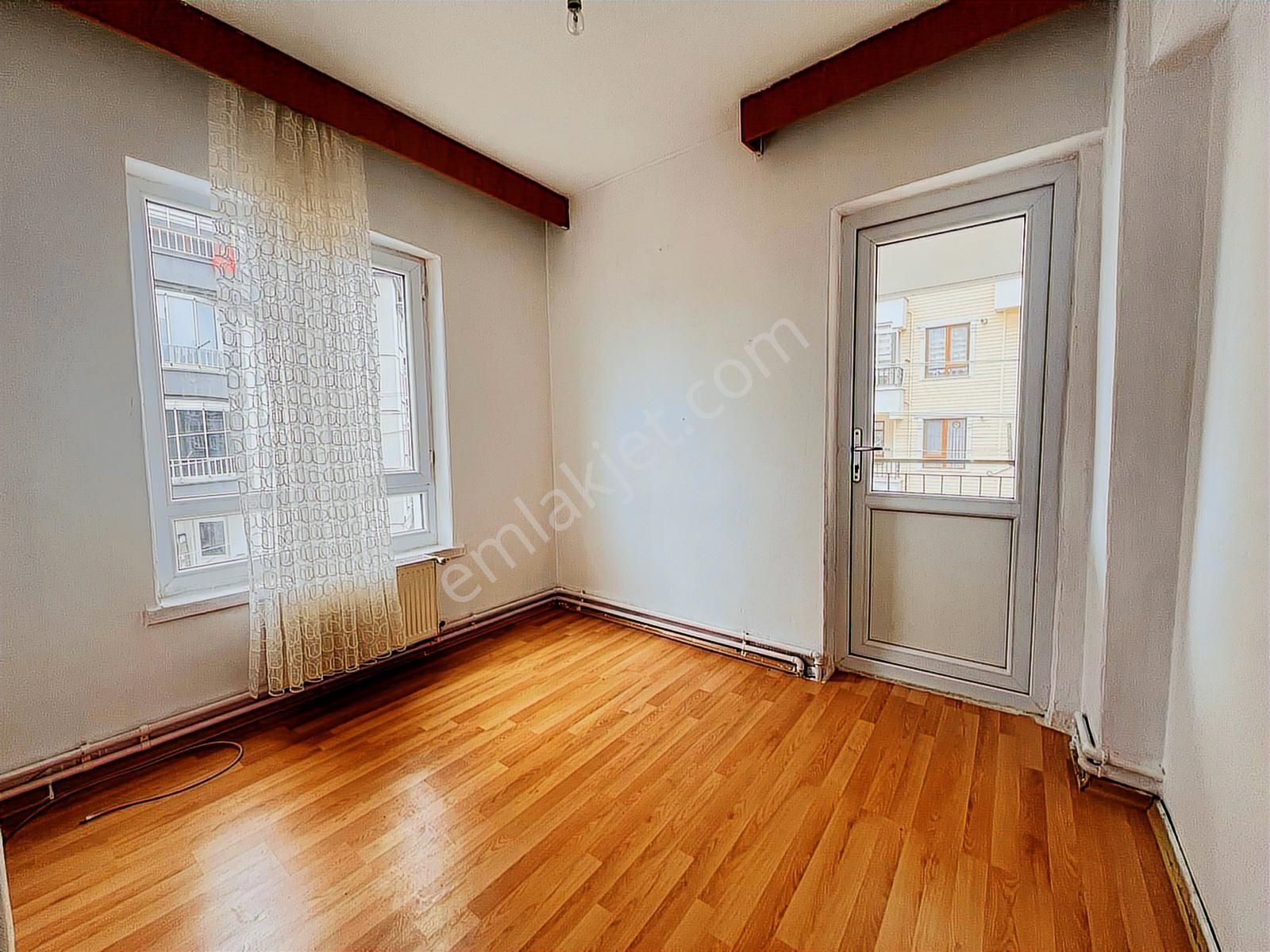 Kuyubaşı Metrosuna 5.dk Mesafede Ön Cephe 2.kat - Görsel 9