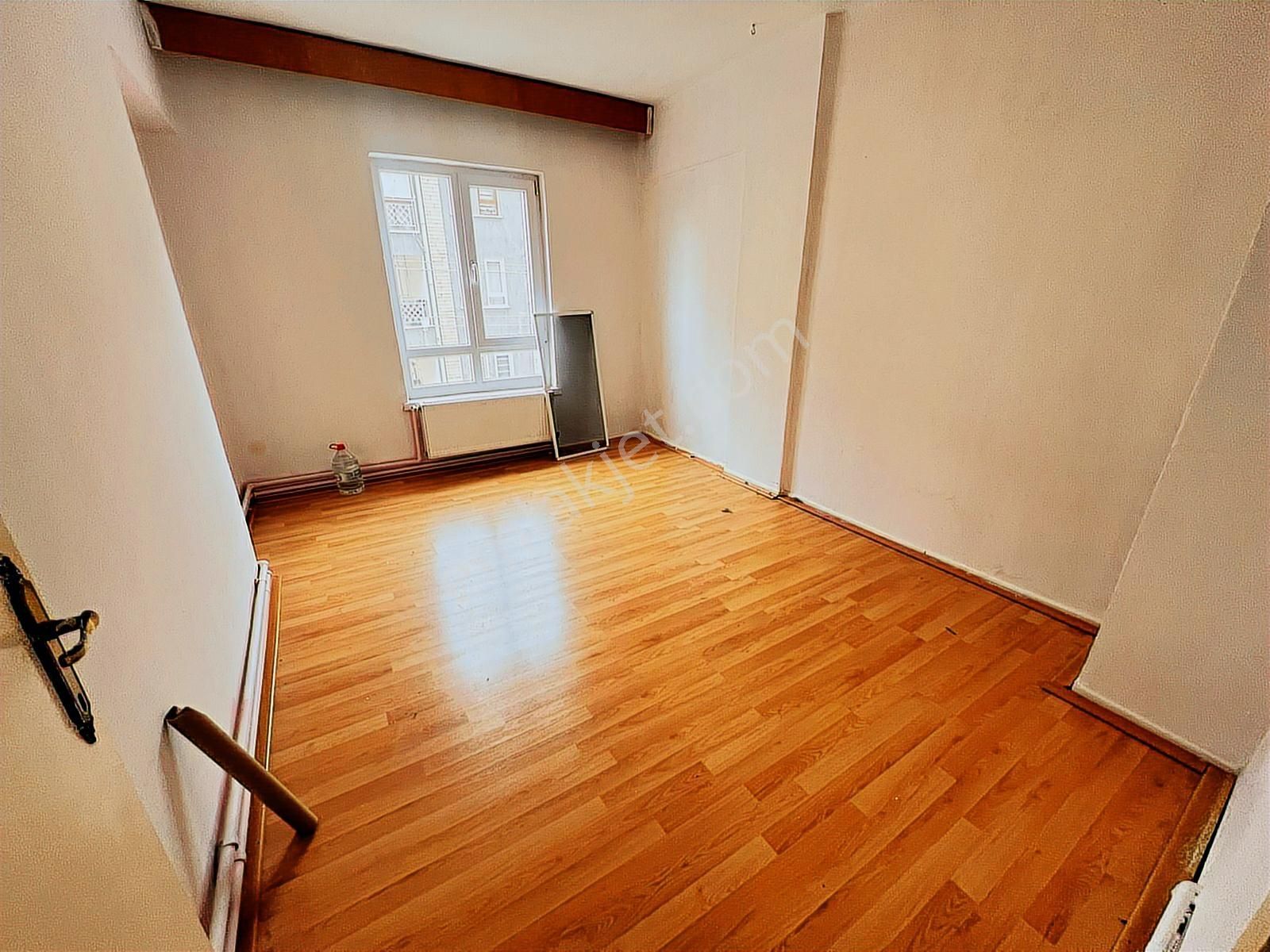 Kuyubaşı Metrosuna 5.dk Mesafede Ön Cephe 2.kat - Görsel 19