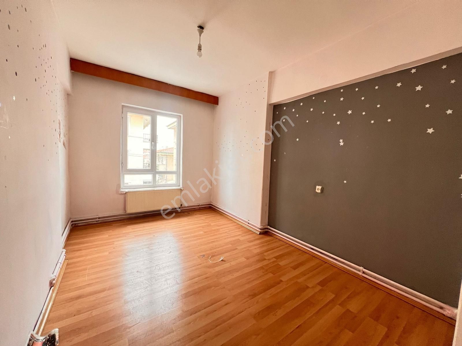 Kuyubaşı Metrosuna 5.dk Mesafede Ön Cephe 2.kat - Görsel 12