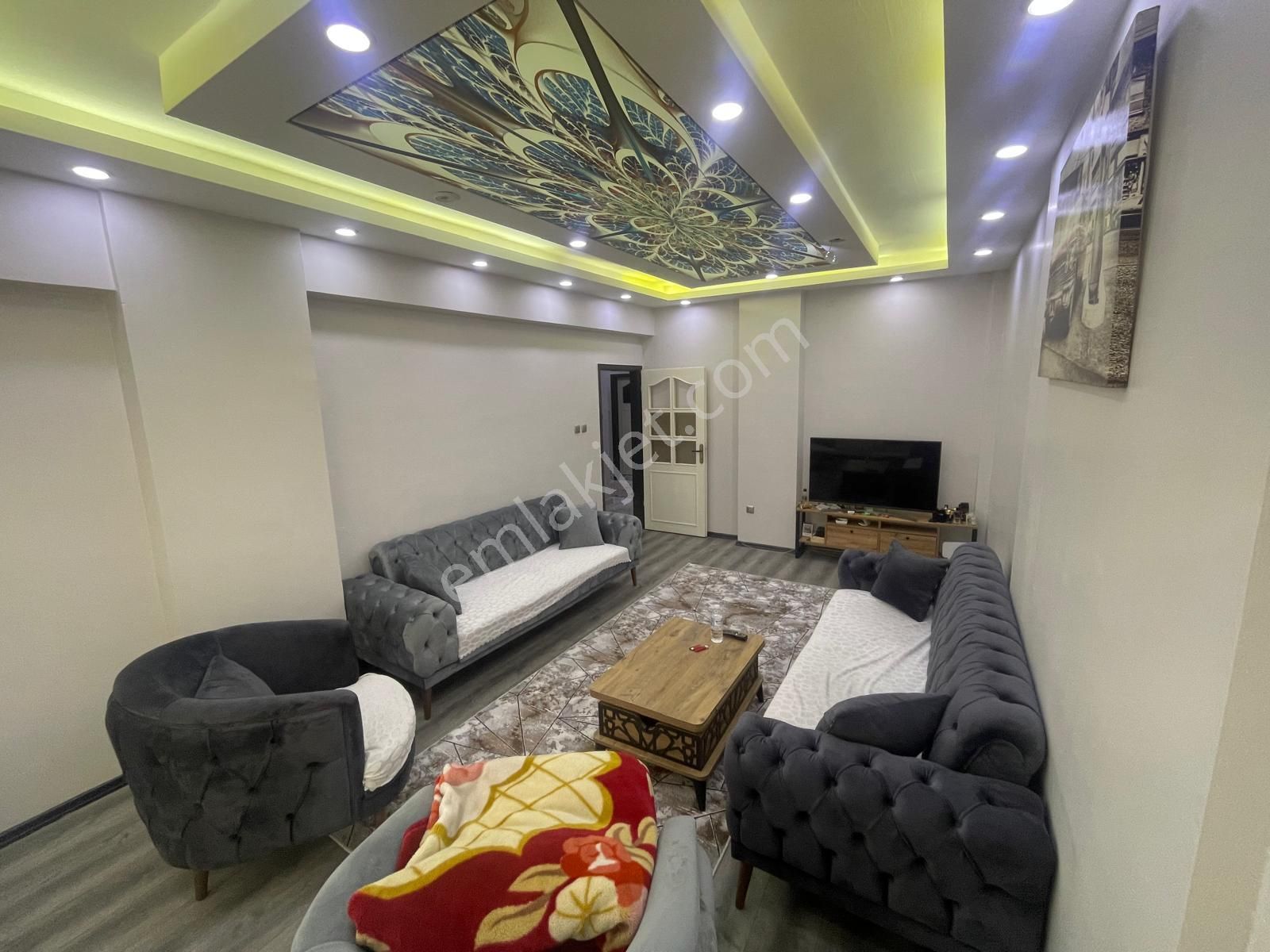 Vatan'dan Adnan Menderes Mahallesi Aktepe Stadı Yakını 2. Kat Konumunda Yüksek Giriş Yapılı 3+1 - Görsel 2