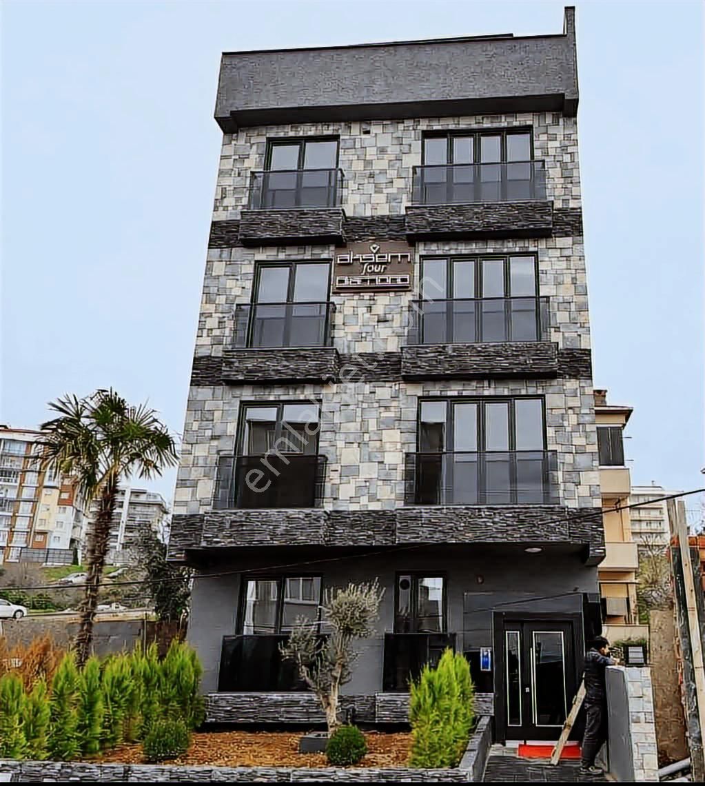 Çayırova Akse Mah.aksem Four Diamond A Blok 2+1 2.kat Daire