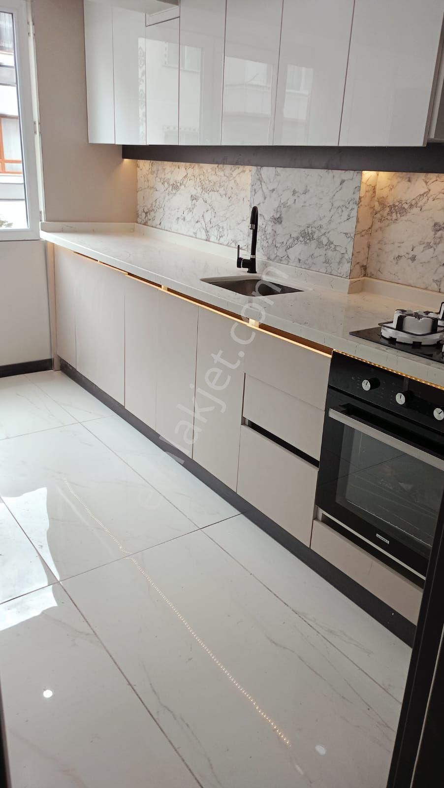 Full+full Yapılı*akşemsettin Mh.*1.ara Kat*110m²*bağımsız Salon*kredi Limiti Yok*iskanlı - Görsel 2