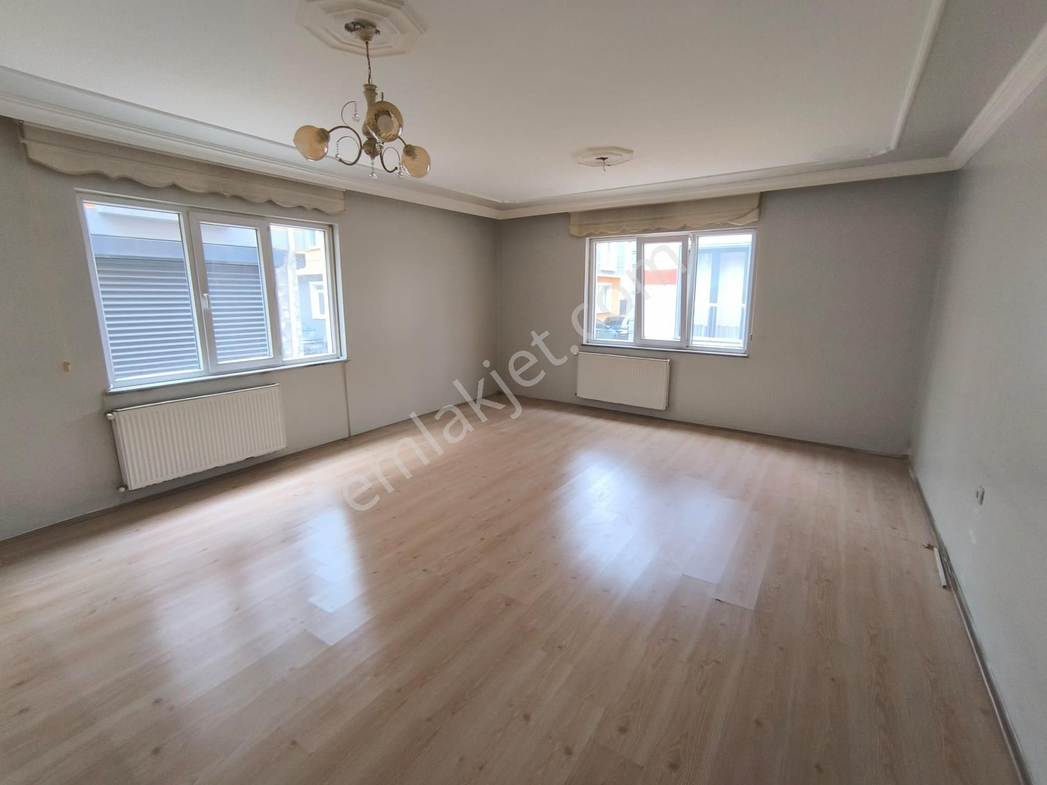 Kariyer'den Osmanbey Cad Arkası Köşe Bina Zemin Kat 3+1 Kiralık - Görsel 18