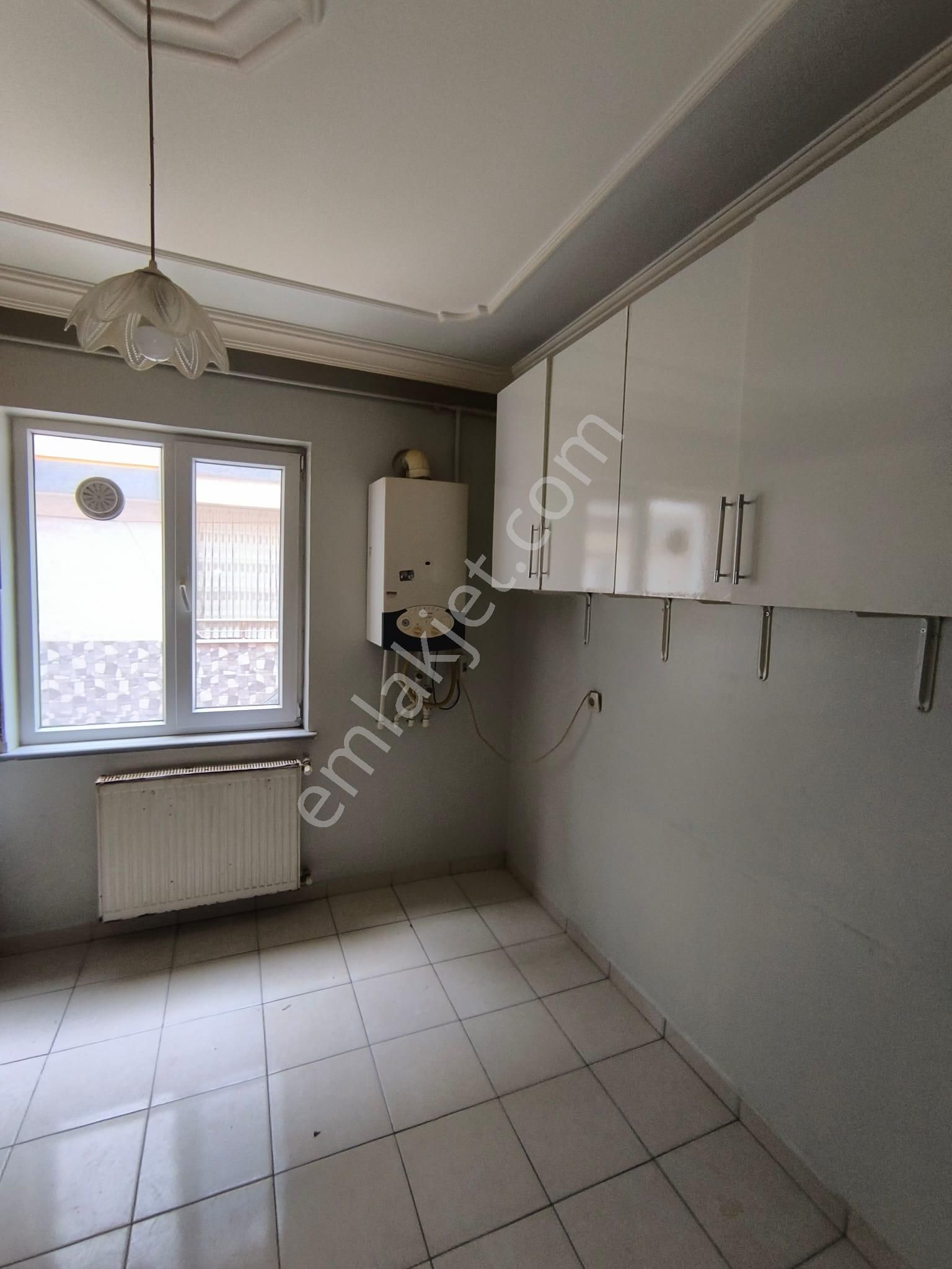 Kariyer'den Osmanbey Cad Arkası Köşe Bina Zemin Kat 3+1 Kiralık - Görsel 12