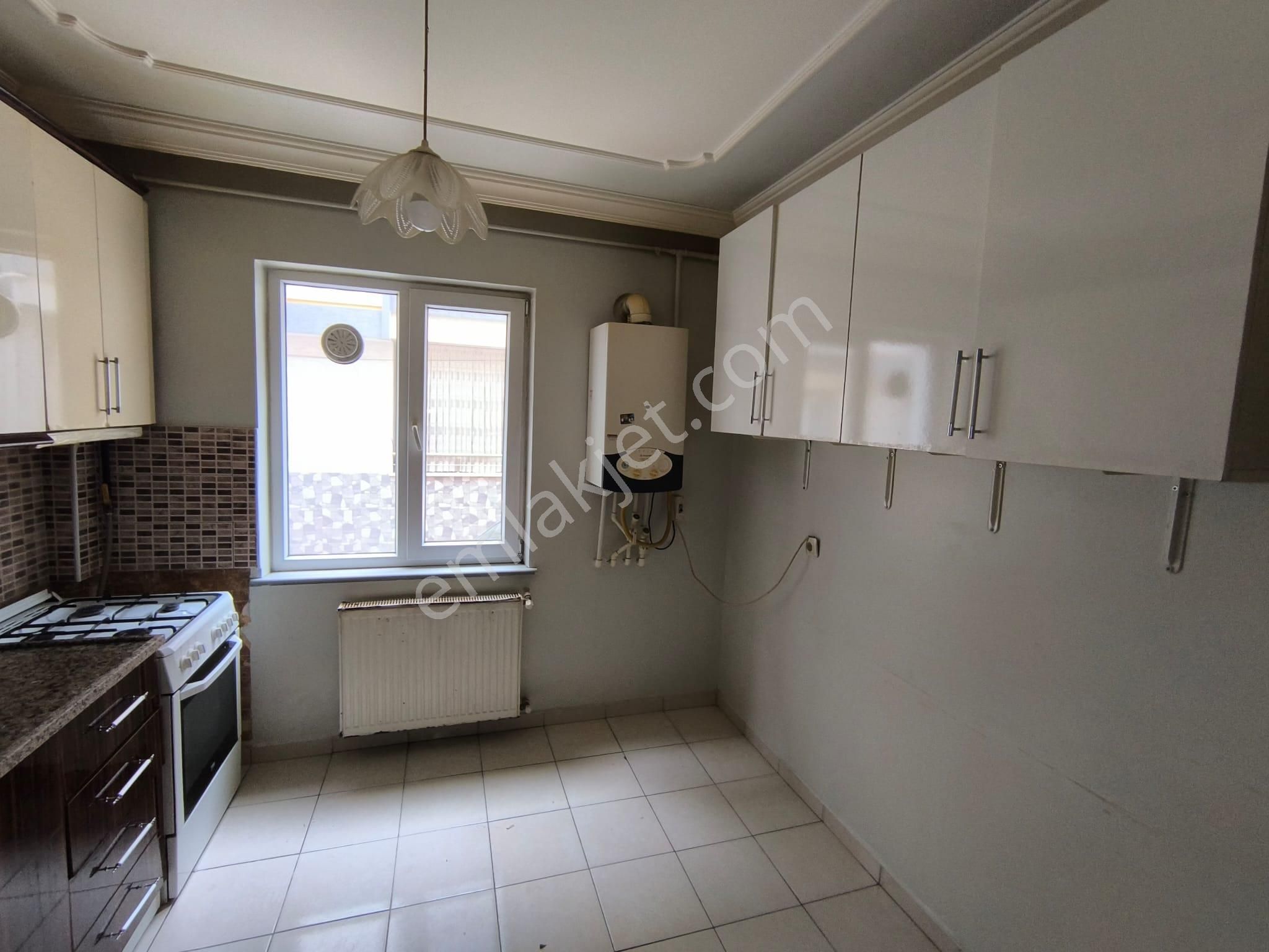 Kariyer'den Osmanbey Cad Arkası Köşe Bina Zemin Kat 3+1 Kiralık - Görsel 11