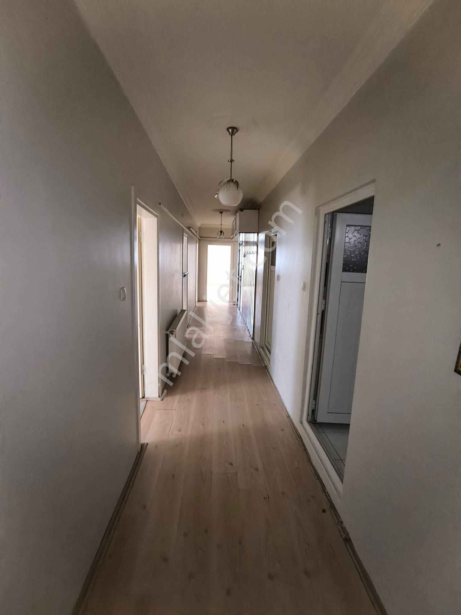 Kariyer'den Osmanbey Cad Arkası Köşe Bina Zemin Kat 3+1 Kiralık - Görsel 9