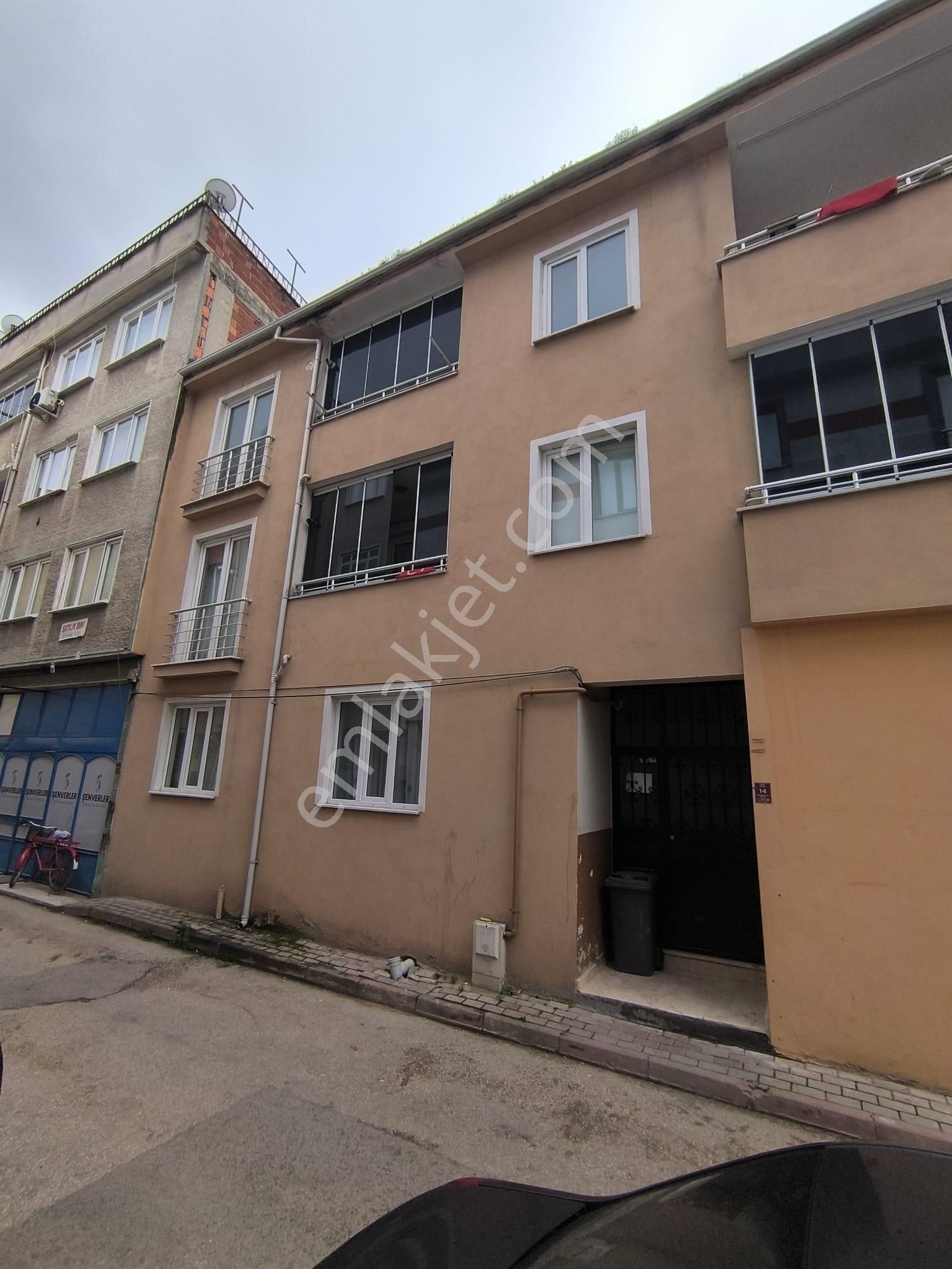 Kariyer'den Osmanbey Cad Arkası Köşe Bina Zemin Kat 3+1 Kiralık - Görsel 26
