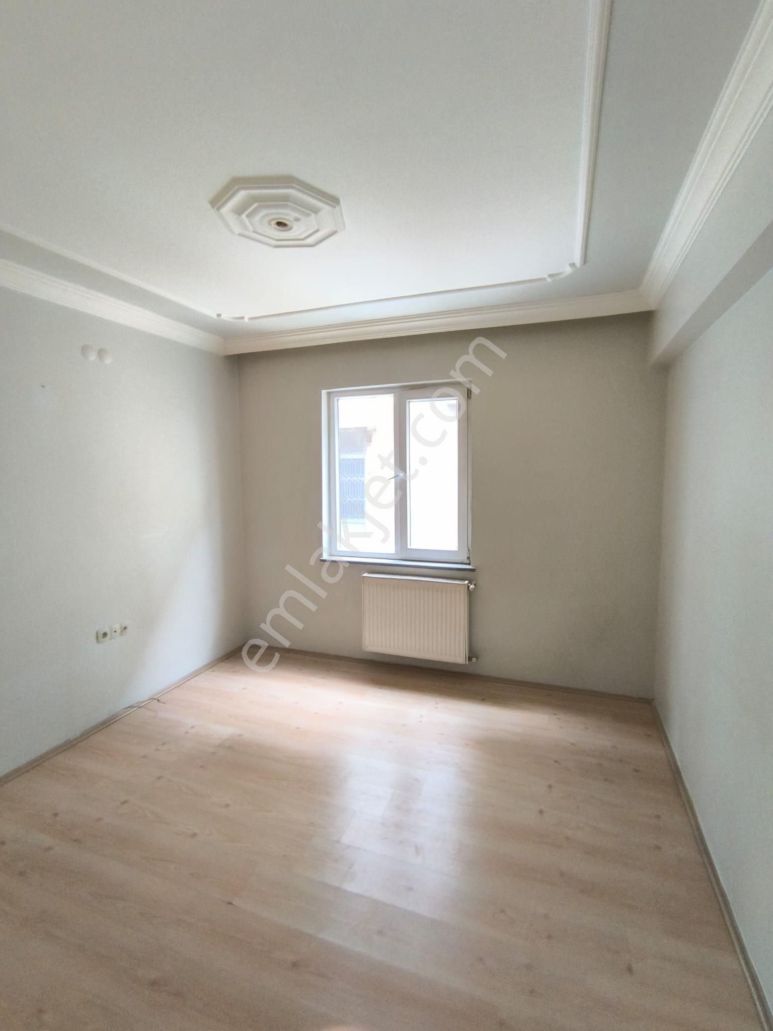 Kariyer'den Osmanbey Cad Arkası Köşe Bina Zemin Kat 3+1 Kiralık - Görsel 16