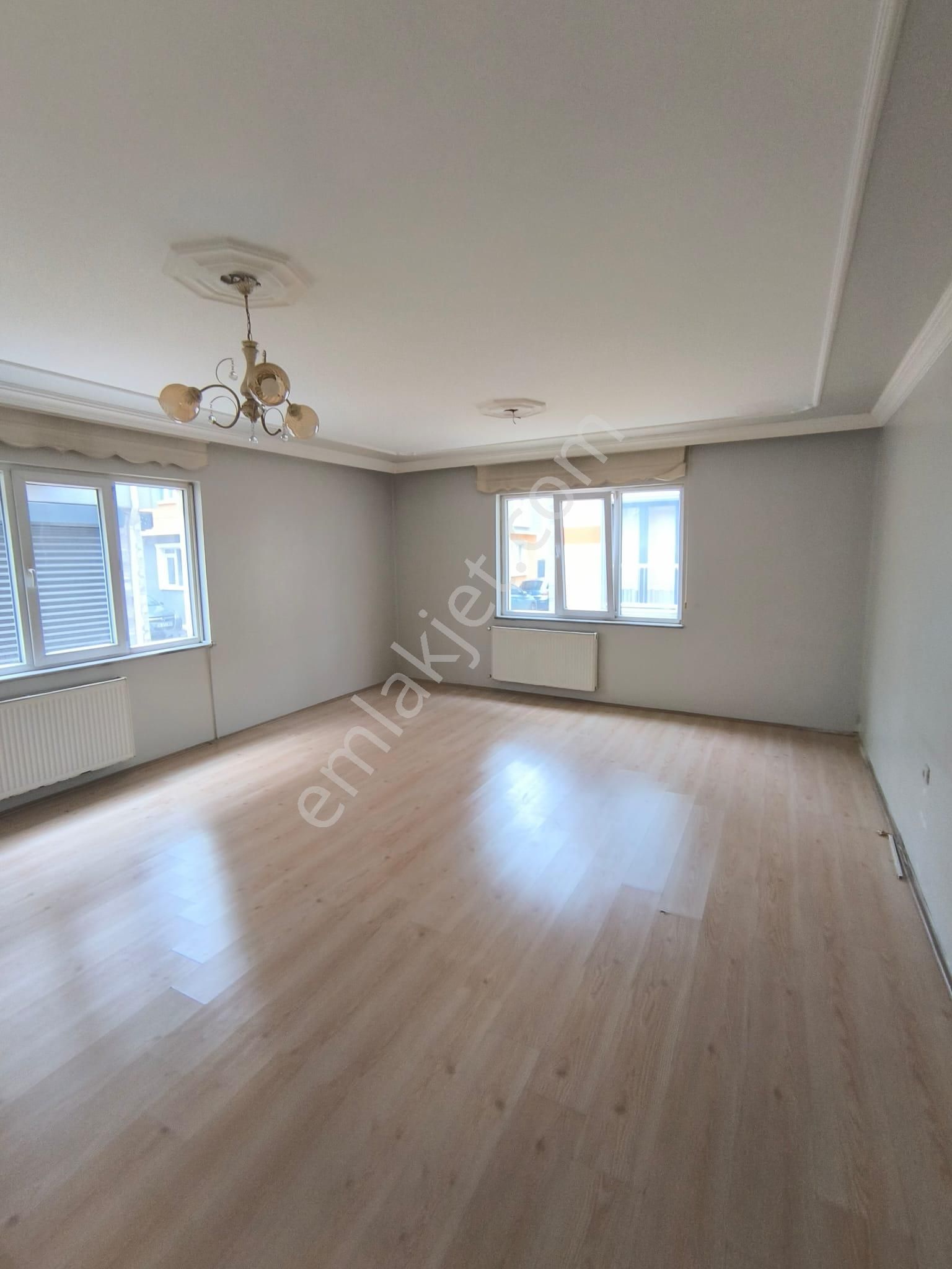 Kariyer'den Osmanbey Cad Arkası Köşe Bina Zemin Kat 3+1 Kiralık - Görsel 19
