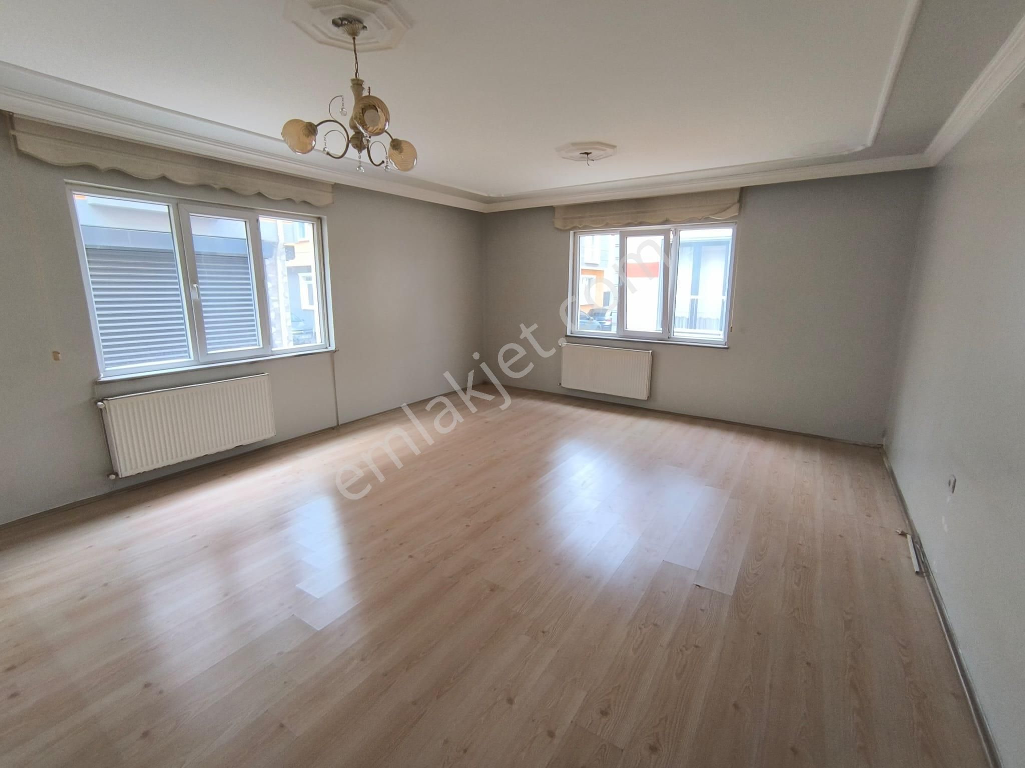 Kariyer'den Osmanbey Cad Arkası Köşe Bina Zemin Kat 3+1 Kiralık - Görsel 17