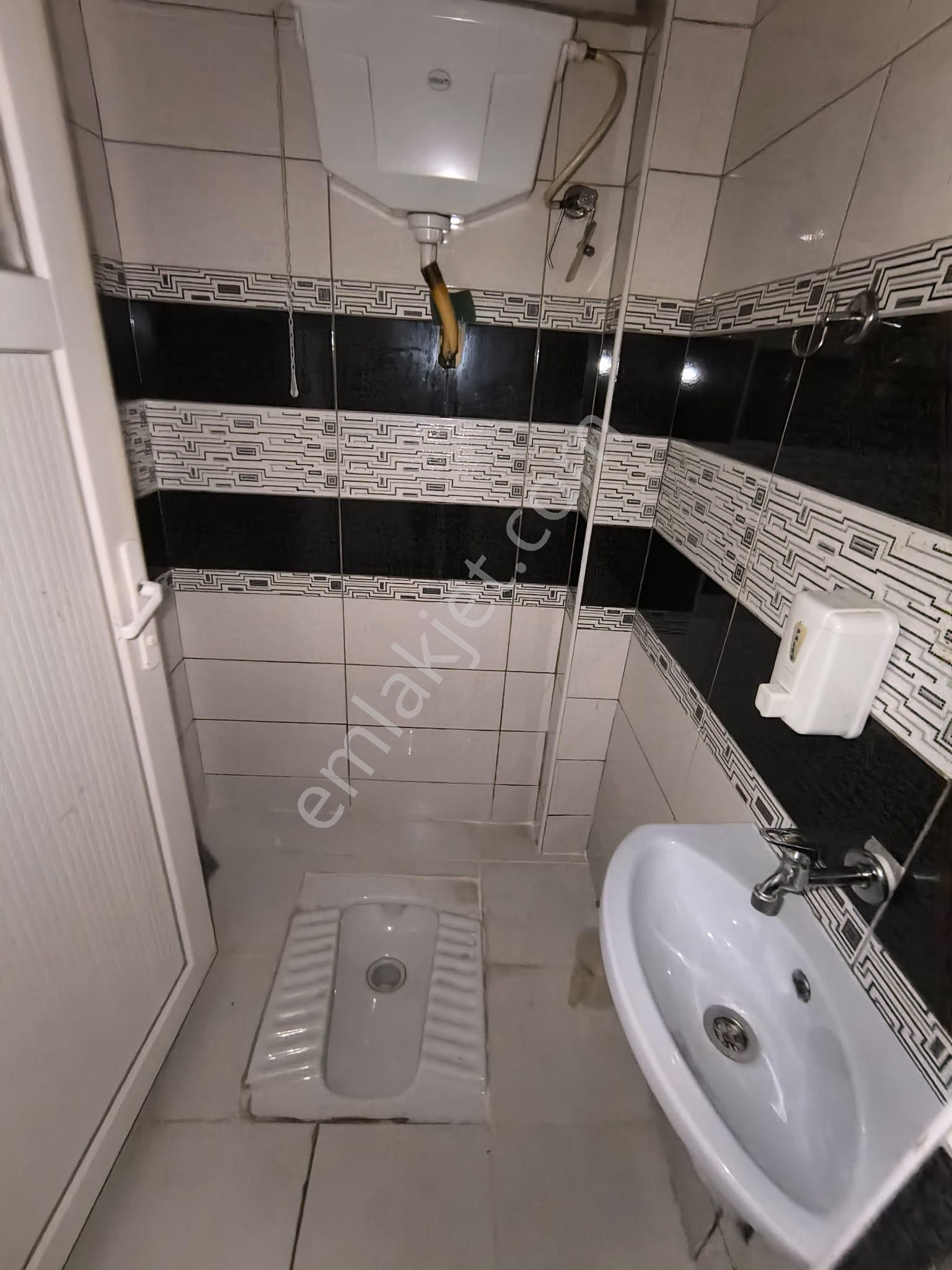 Kariyer'den Osmanbey Cad Arkası Köşe Bina Zemin Kat 3+1 Kiralık - Görsel 4