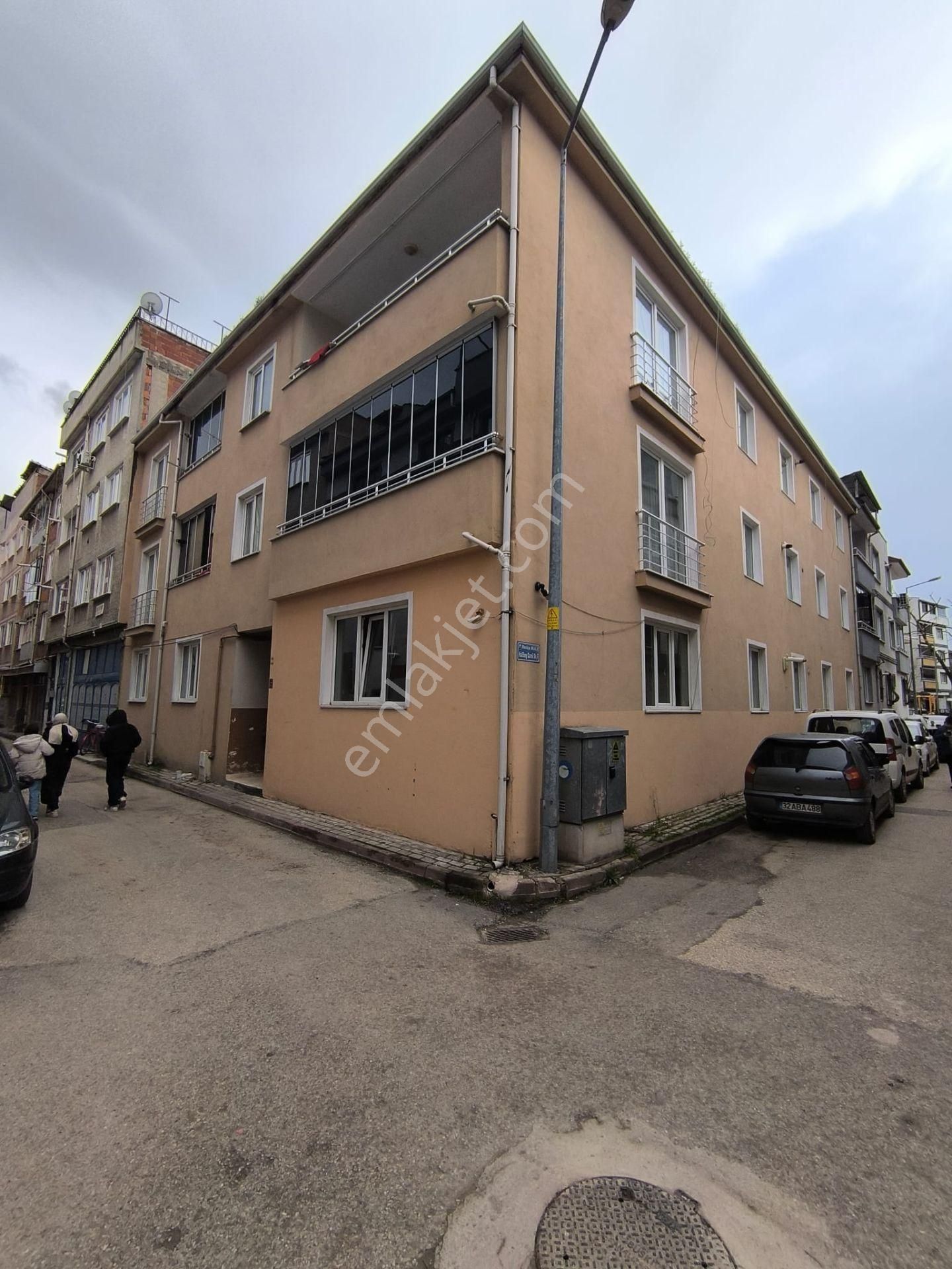 Kariyer'den Osmanbey Cad Arkası Köşe Bina Zemin Kat 3+1 Kiralık - Görsel 27
