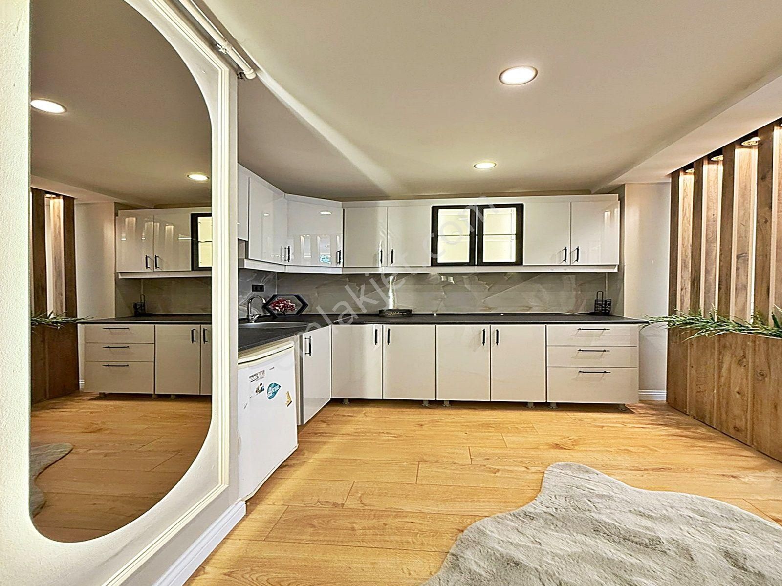 Göl Manzaralı Metrobüse Yürüme Mesafesinde 1+1 Full Eşyalı Lüks Daire !!! - Görsel 14