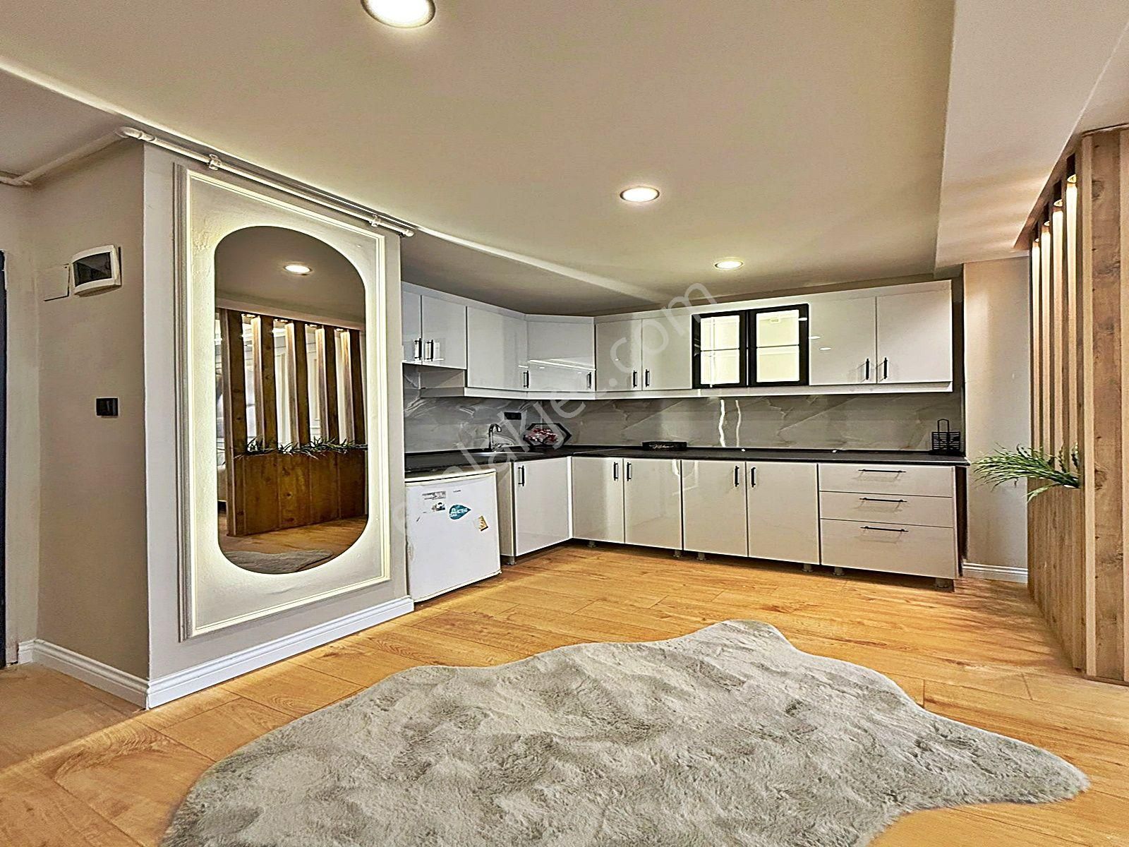 Göl Manzaralı Metrobüse Yürüme Mesafesinde 1+1 Full Eşyalı Lüks Daire !!! - Görsel 26