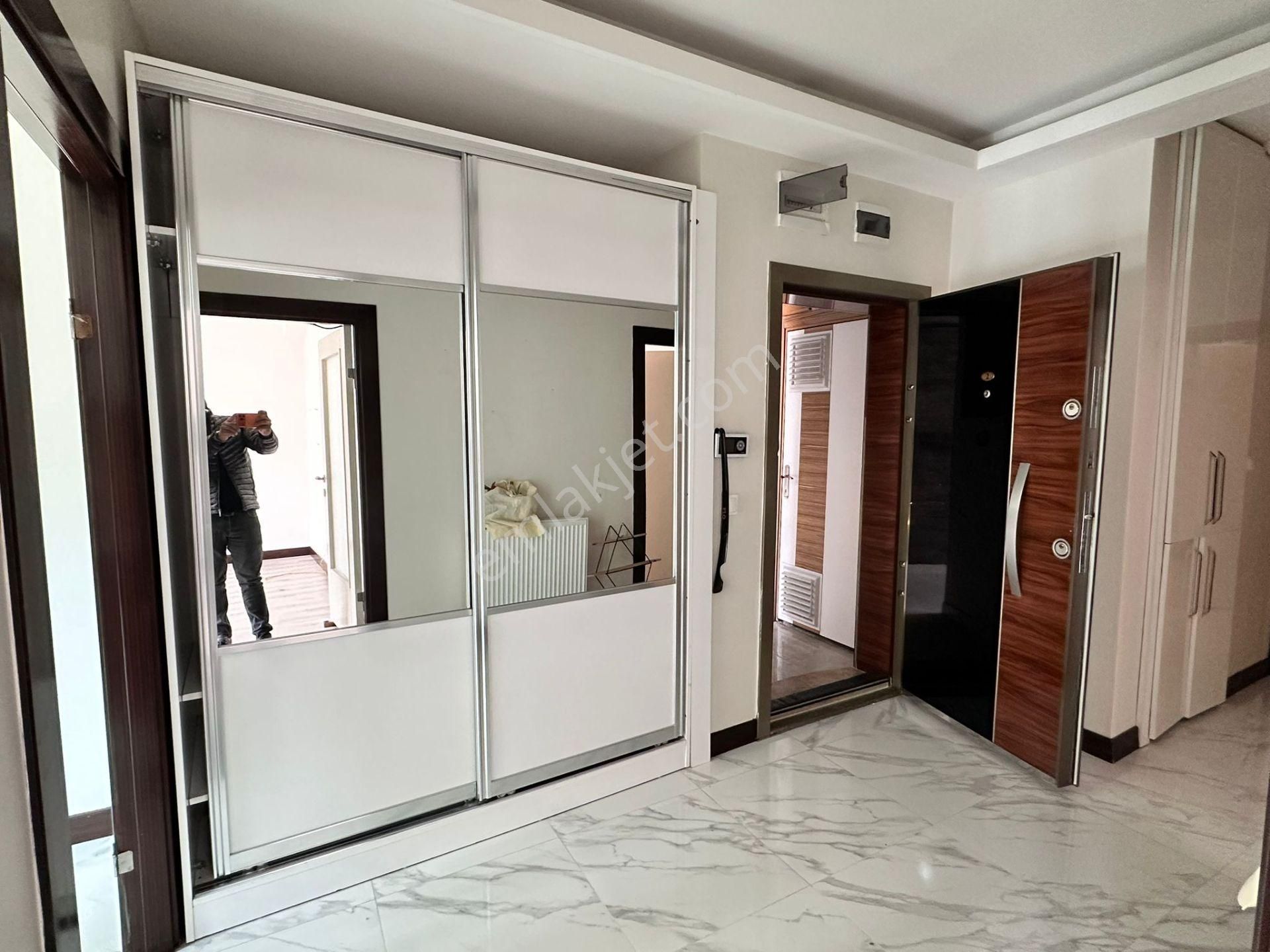 Vatan'dan Bademlik'te Cadde Yakını Yeni Bina Giriş Kat Balkonlu Masrafsız Yapılı Satılık 2+1 - Görsel 11