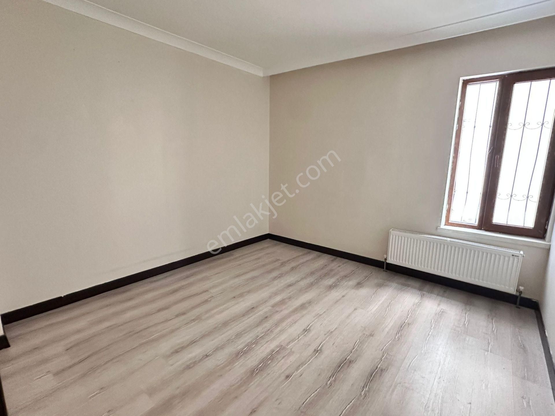 Vatan'dan Bademlik'te Cadde Yakını Yeni Bina Giriş Kat Balkonlu Masrafsız Yapılı Satılık 2+1 - Görsel 8